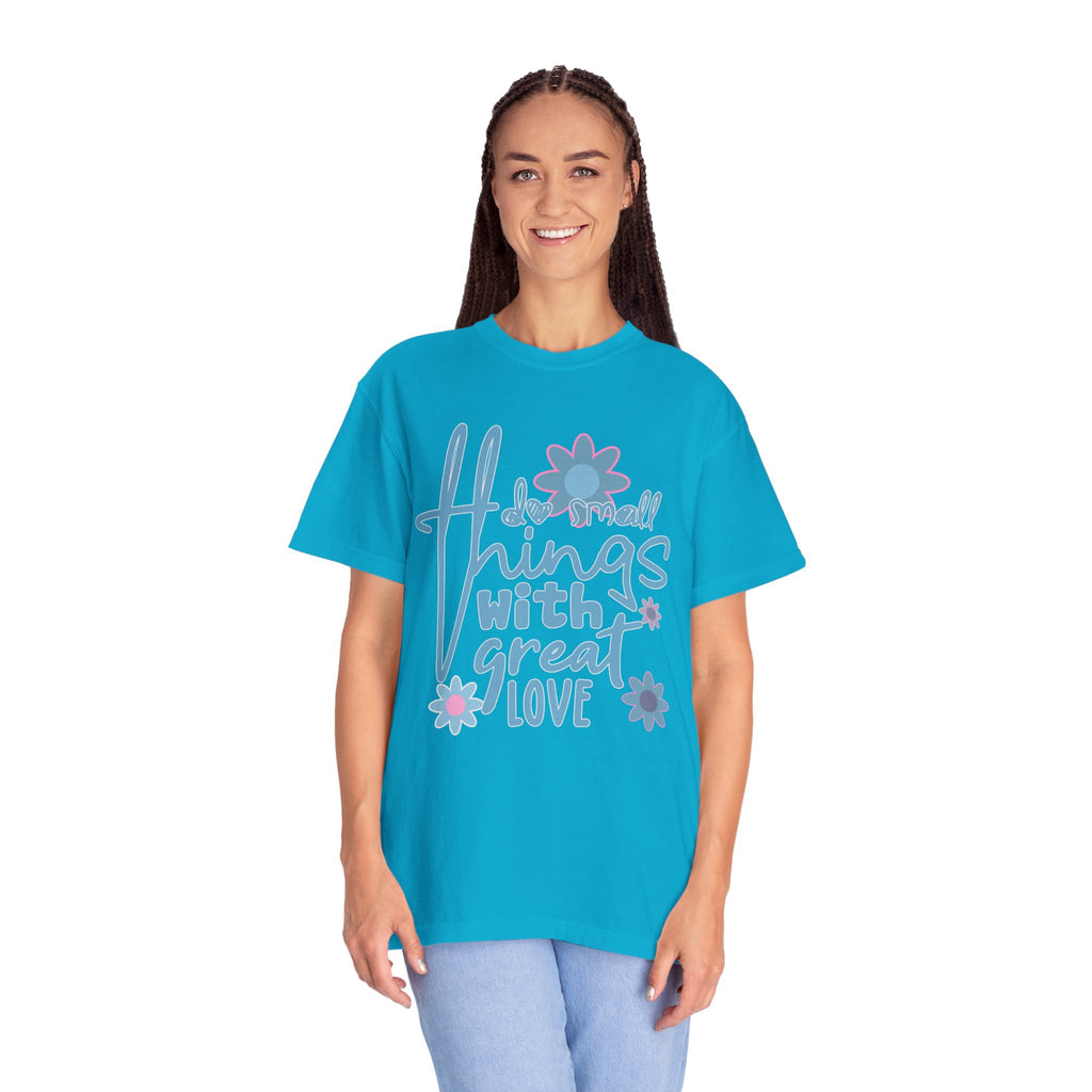 Textured Retro Great Love Graphic Tee