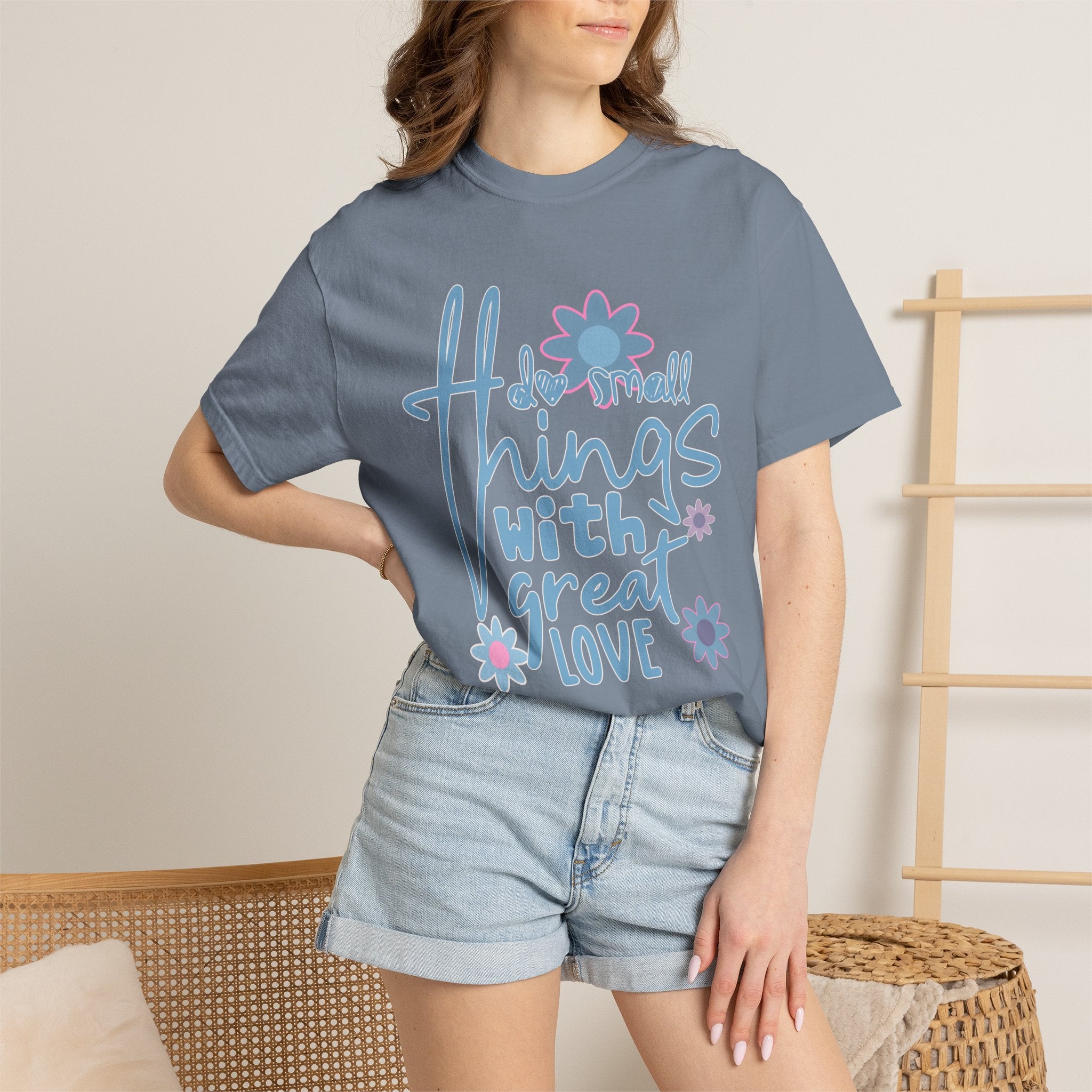 Textured Retro Great Love Graphic Tee
