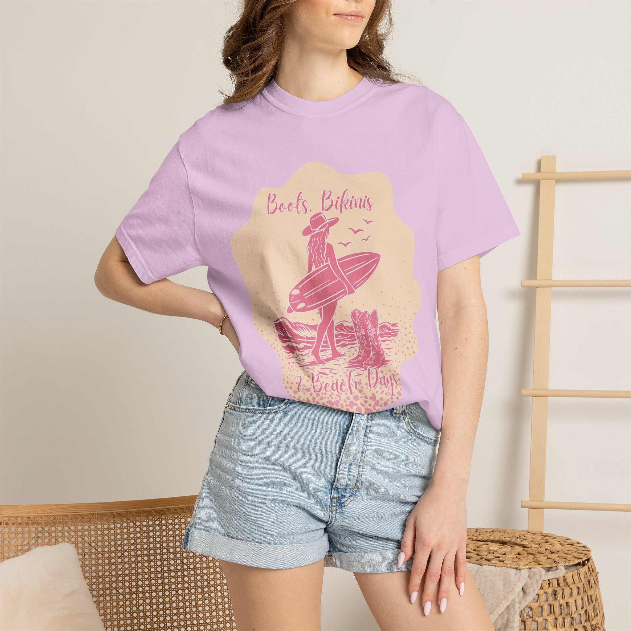 Textured Surf Beach Vintage T-Shirt — 'Beach Bums & Good Vibes' Retro Surf Graphic