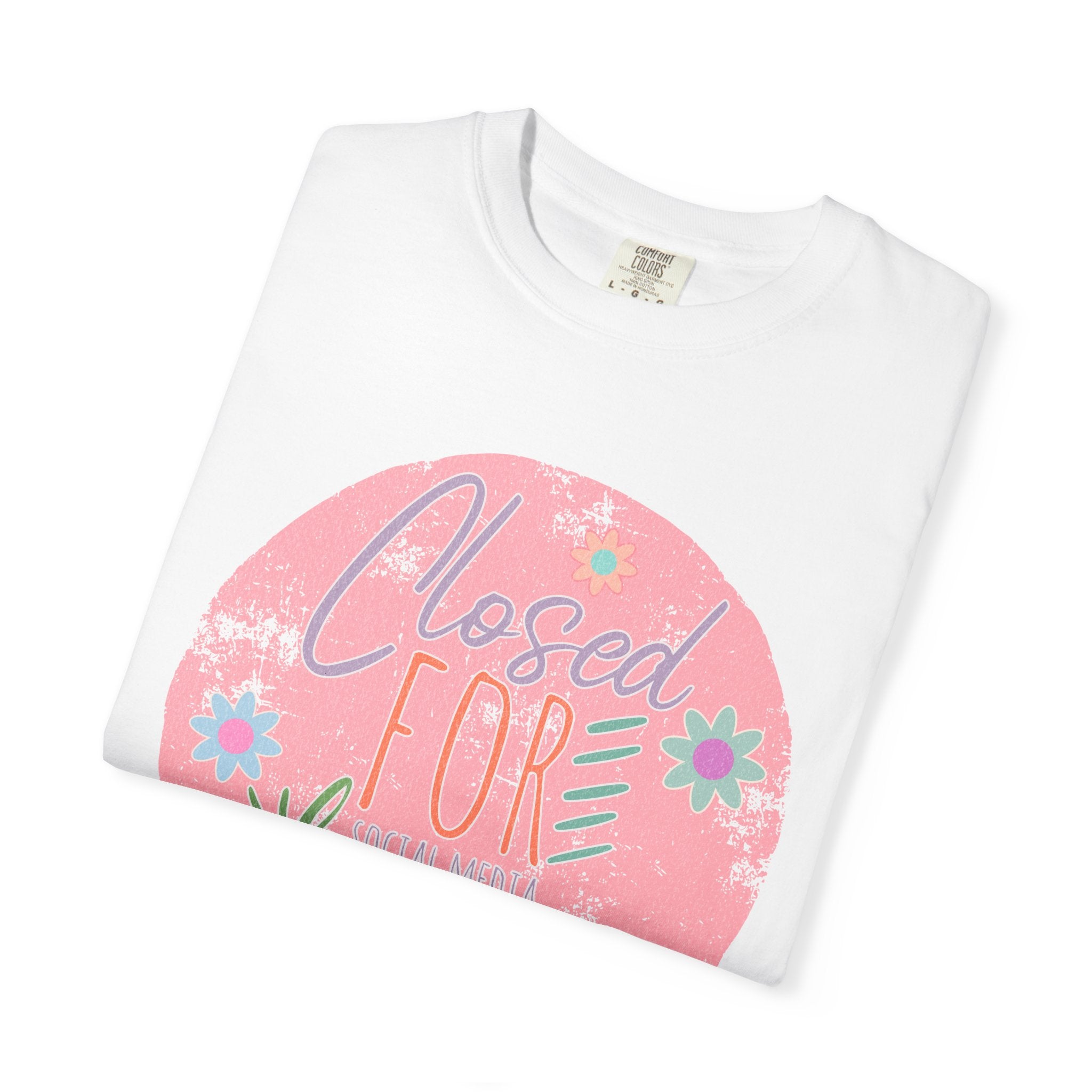 Closed For Detox Textured T‑Shirt — Cute Floral Wellness Tee