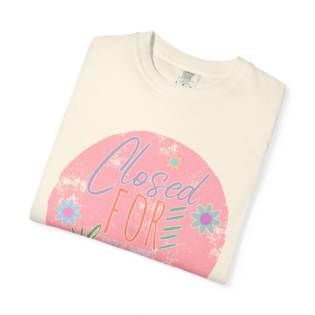 Closed For Detox Textured T‑Shirt — Cute Floral Wellness Tee