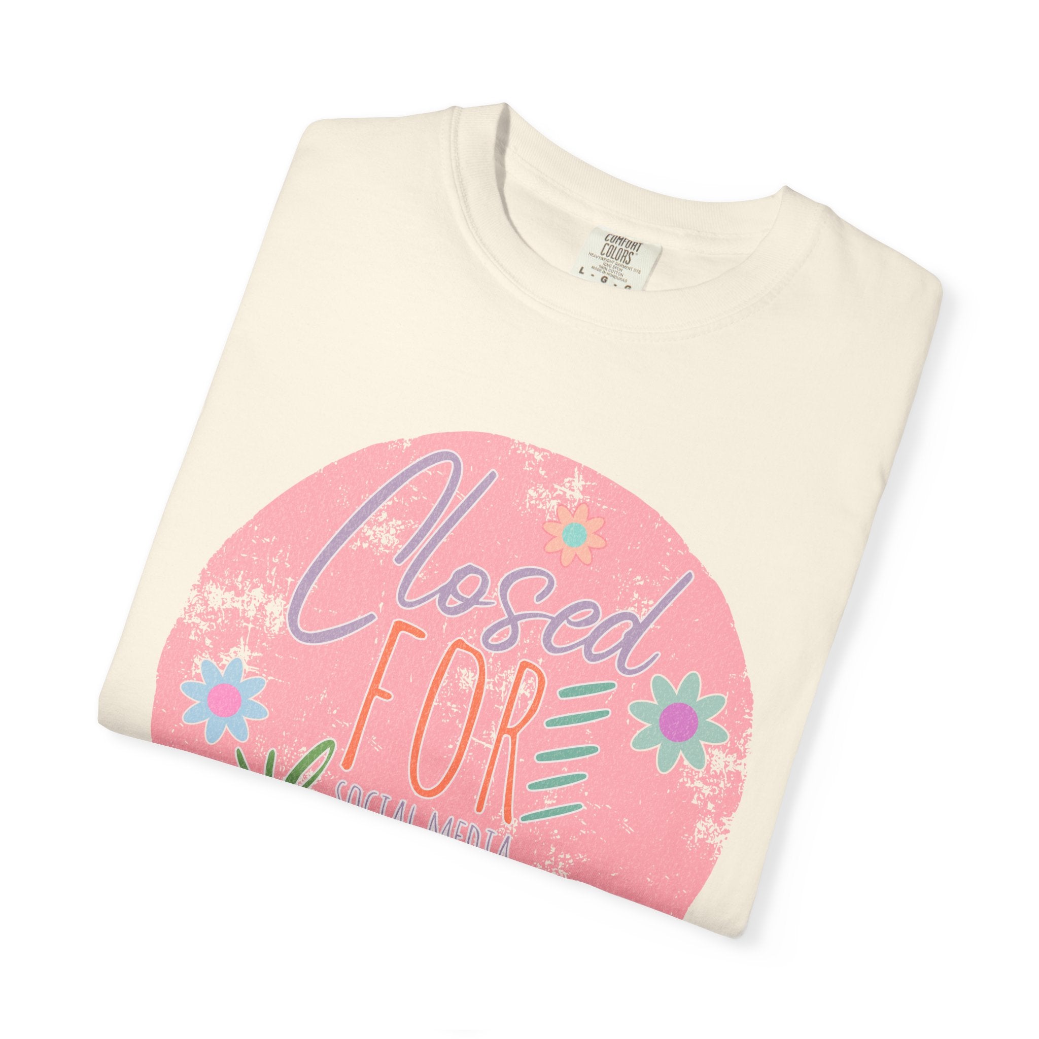Closed For Detox Textured T‑Shirt — Cute Floral Wellness Tee