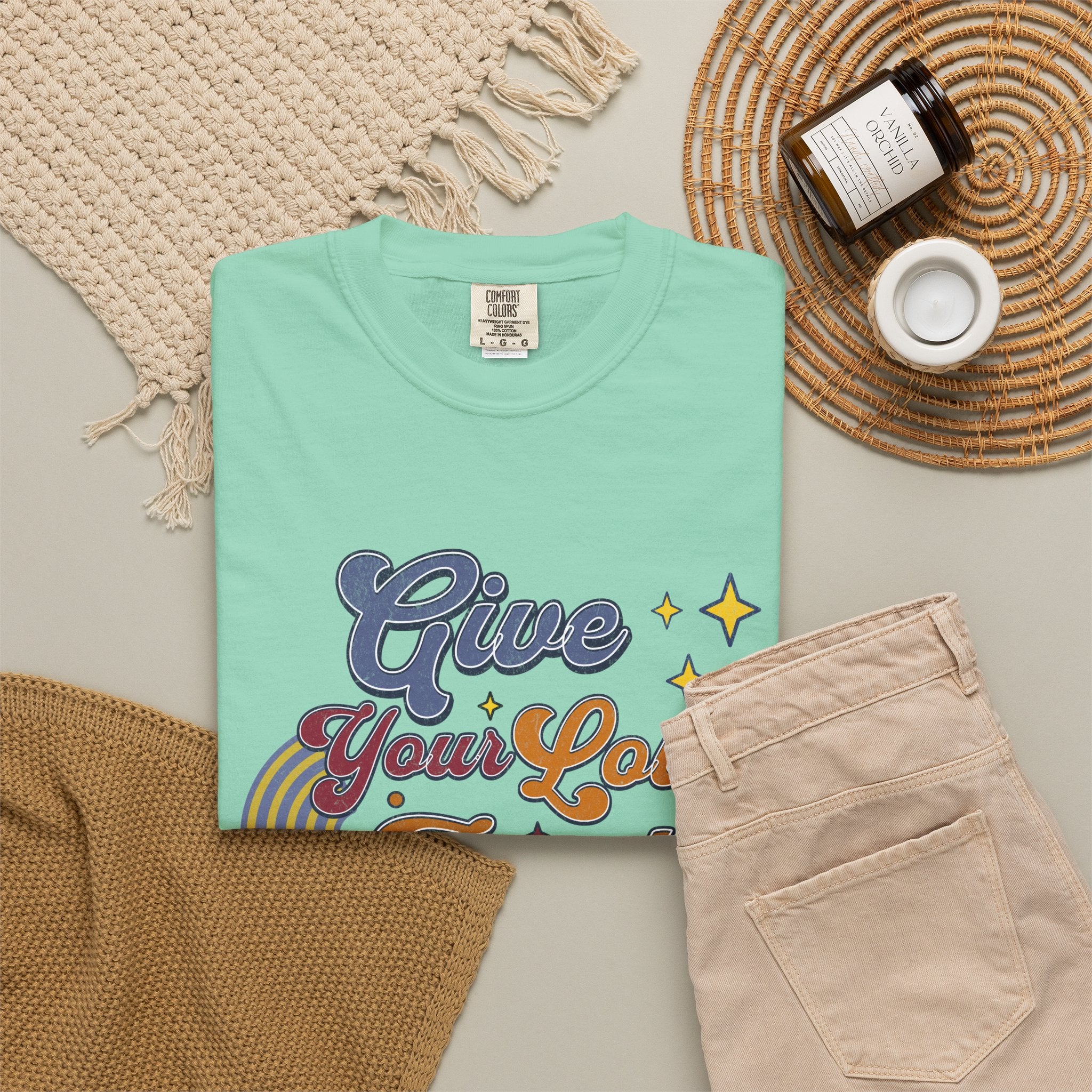 Textured Give Your Love Freely Retro Graphic T-Shirt