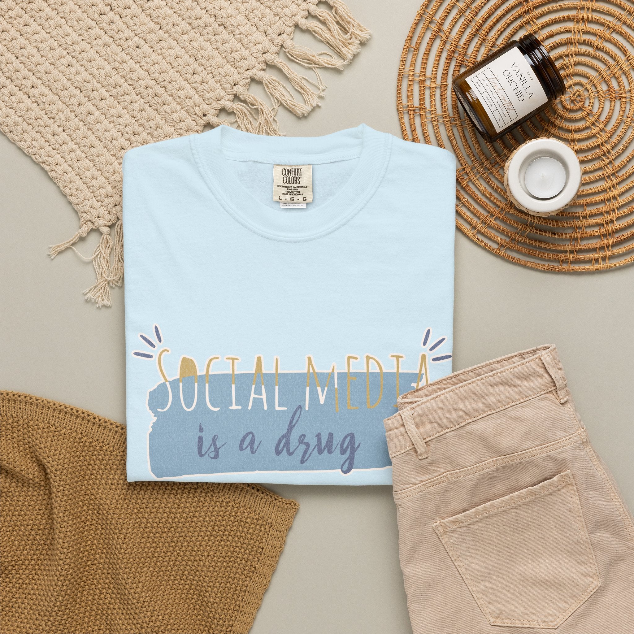 T-Shirt — “Social Media Is a Drug” Textured Graphic Tee, Casual Internet Humor Shirt