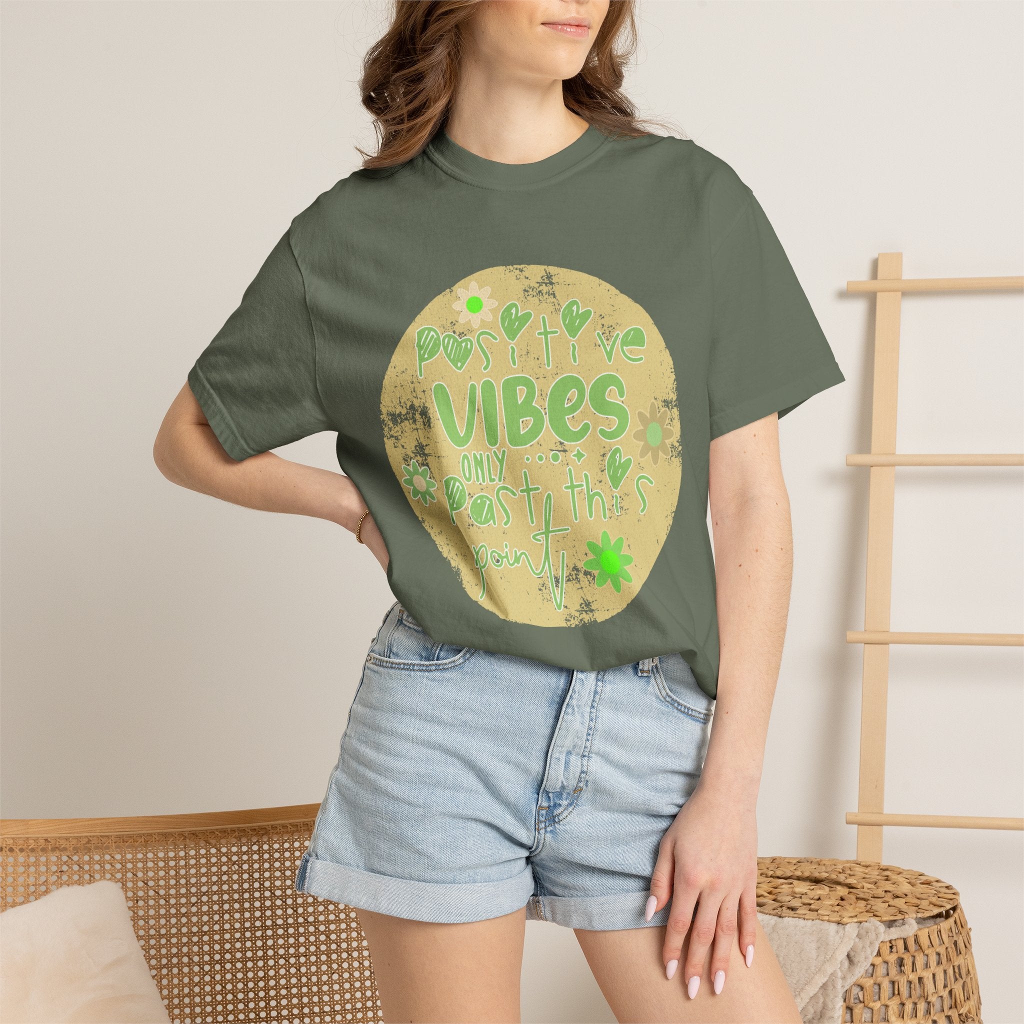 Textured Positive Vibes T-Shirt – "Positive Vibes Only" Retro Floral Graphic Tee