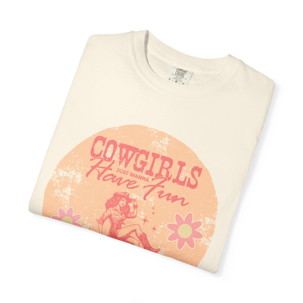 Cowgirls Just Wanna Have Fun Textured Retro Graphic T-Shirt