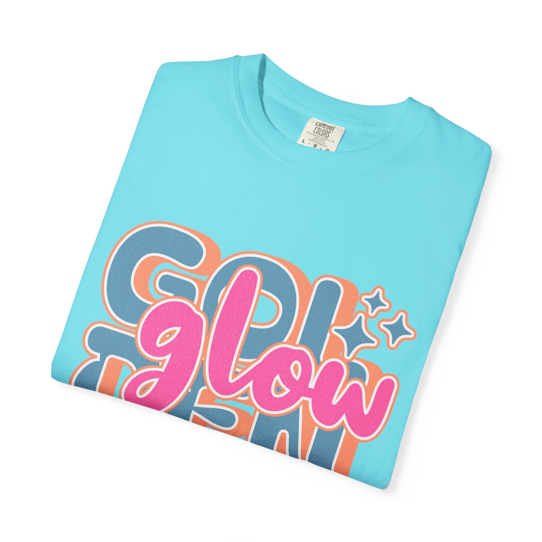 Golden Glow Retro Graphic Textured T-Shirt