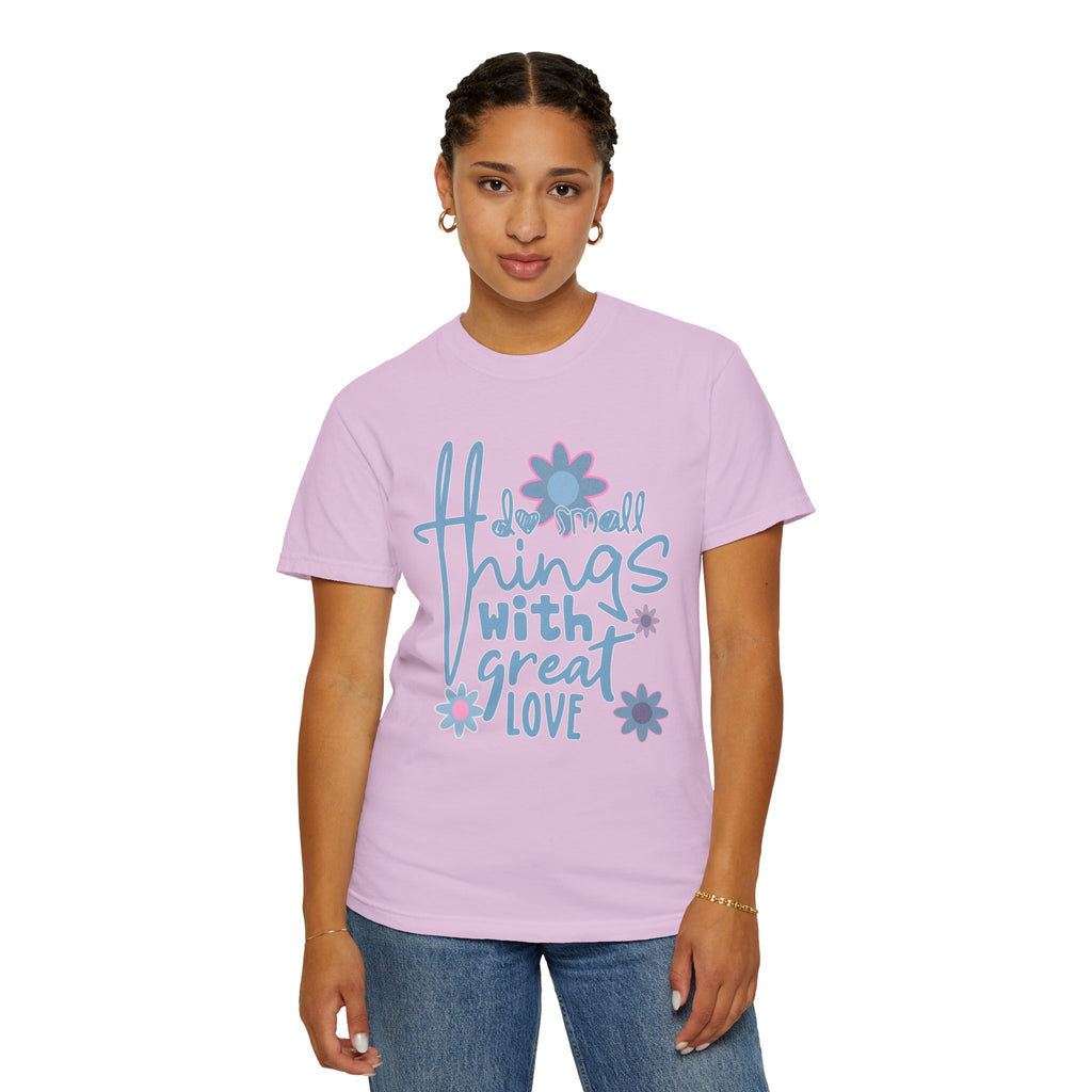 Textured Retro Great Love Graphic Tee