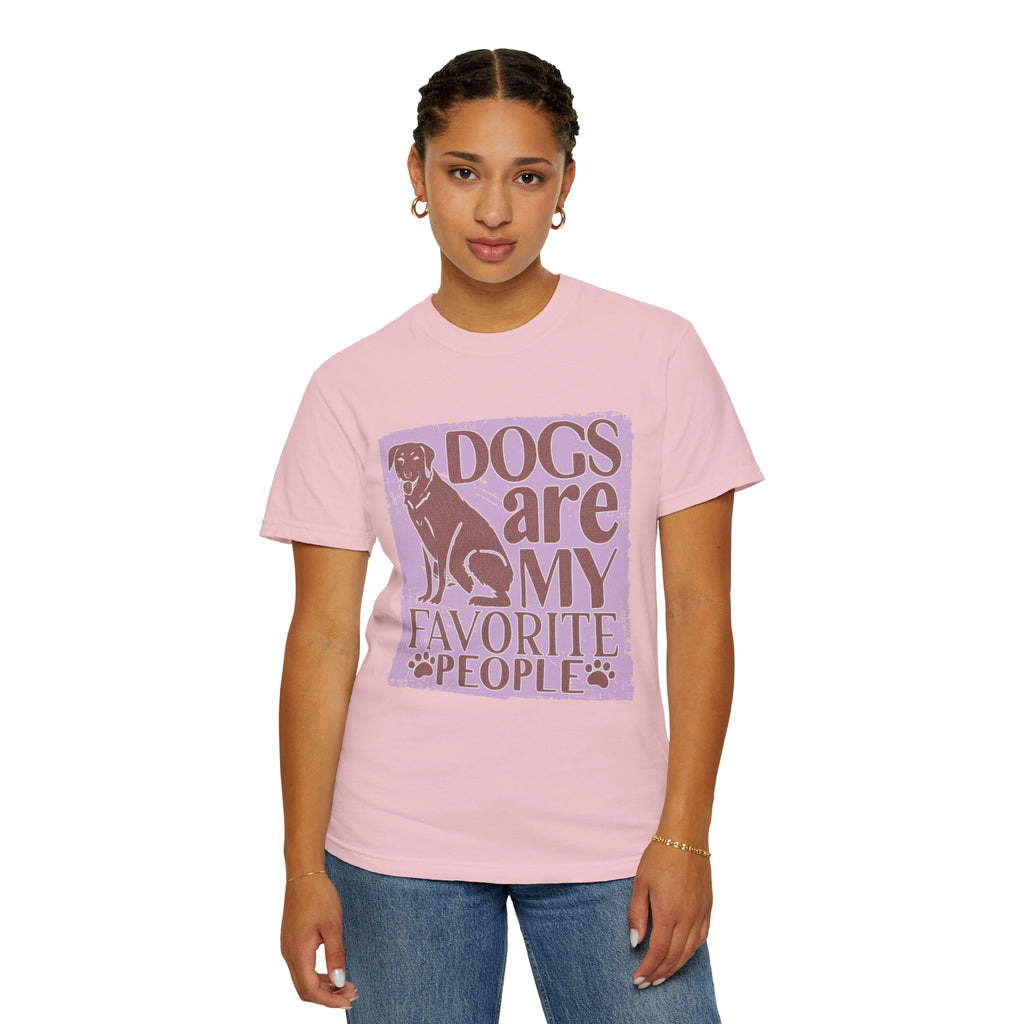 Textured Dogs Are My Favorite People T-Shirt – Retro Paw Print Dog Lover Tee