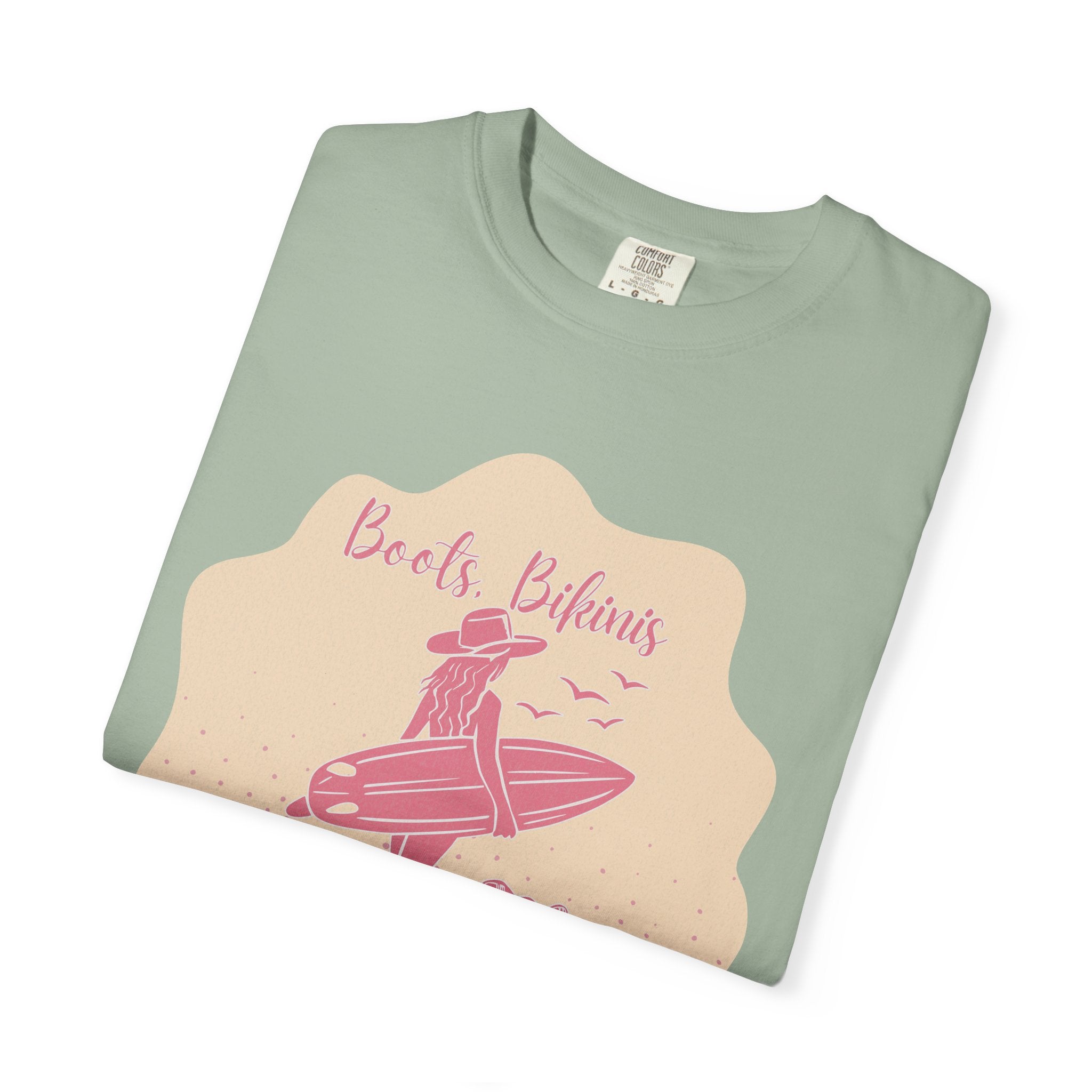 Textured Surf Beach Vintage T-Shirt — 'Beach Bums & Good Vibes' Retro Surf Graphic