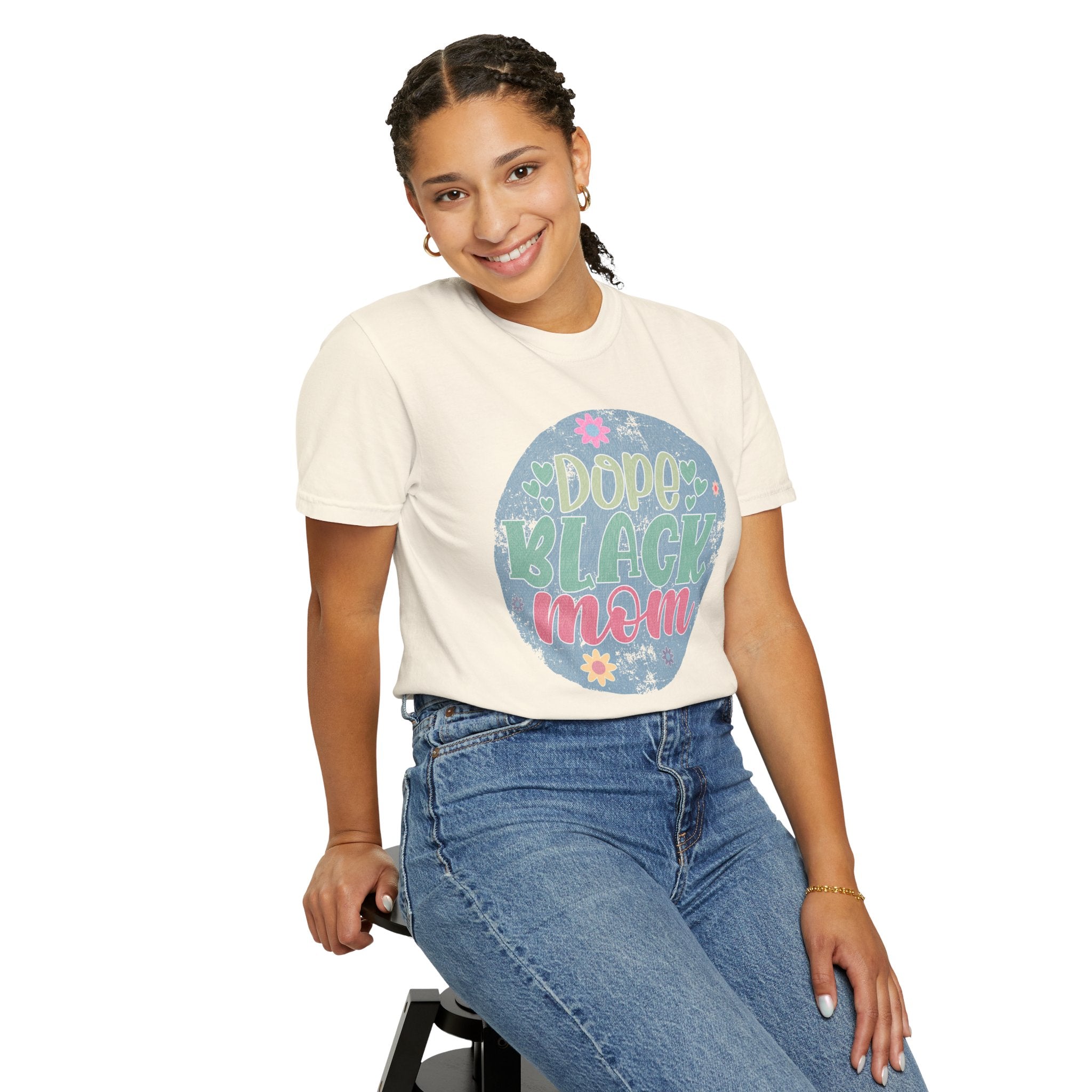 Dope Black Mom Textured T-Shirt — Floral Retro Circle Graphic Tee for Mothers