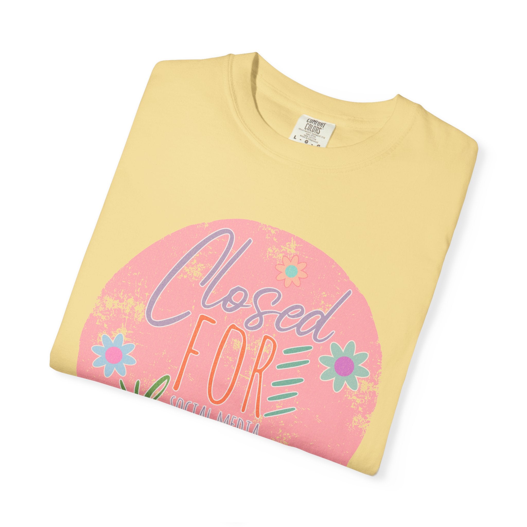 Closed For Detox Textured T‑Shirt — Cute Floral Wellness Tee
