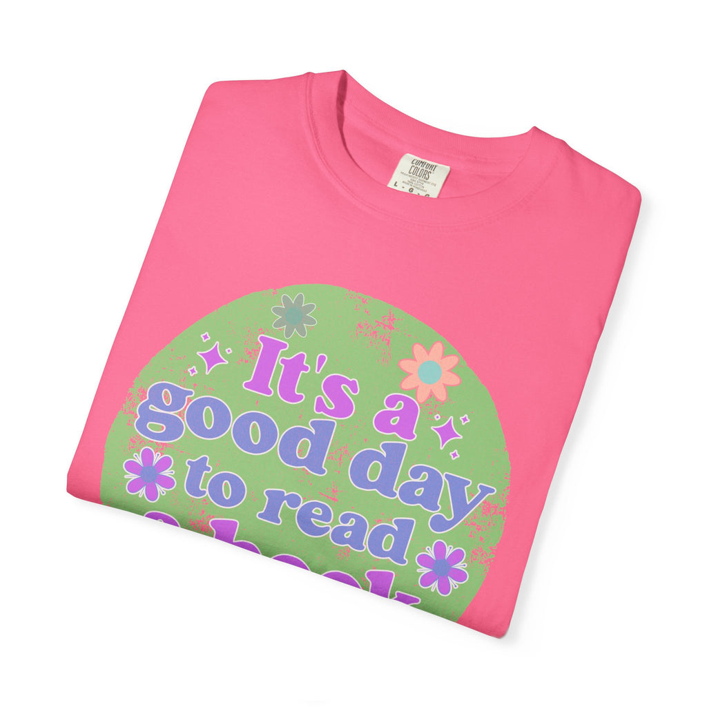 It's a Good Day to Read a Book Textured T-Shirt