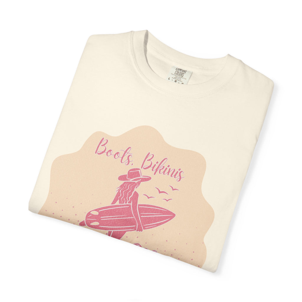 Textured Surf Beach Vintage T-Shirt — 'Beach Bums & Good Vibes' Retro Surf Graphic