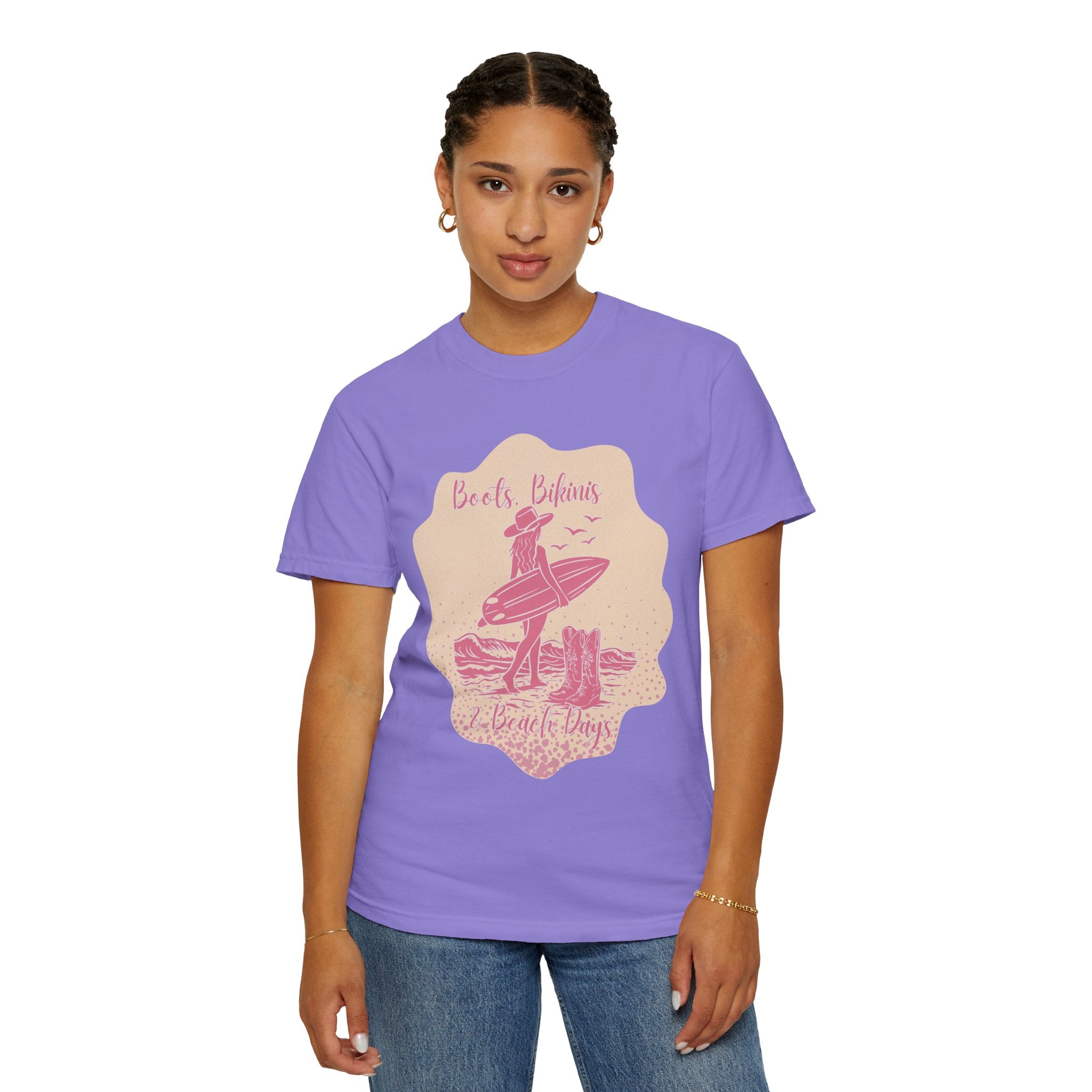 Textured Surf Beach Vintage T-Shirt — 'Beach Bums & Good Vibes' Retro Surf Graphic
