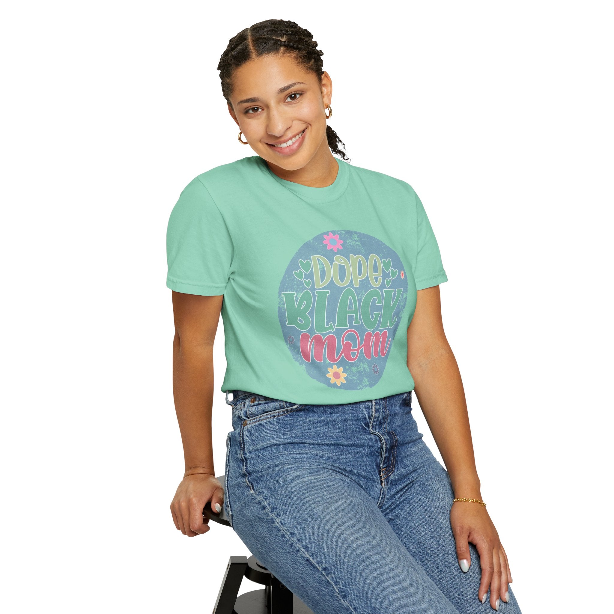 Dope Black Mom Textured T-Shirt — Floral Retro Circle Graphic Tee for Mothers