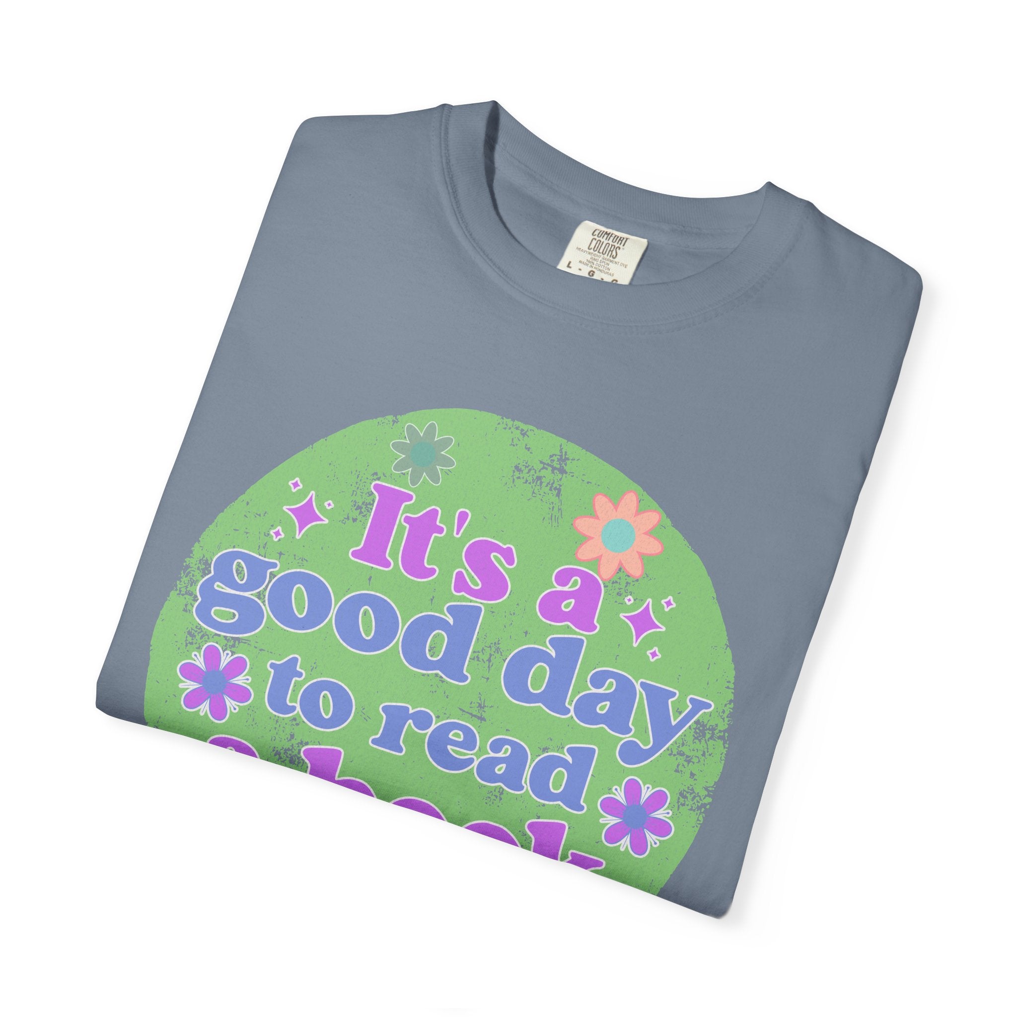 It's a Good Day to Read a Book Textured T-Shirt