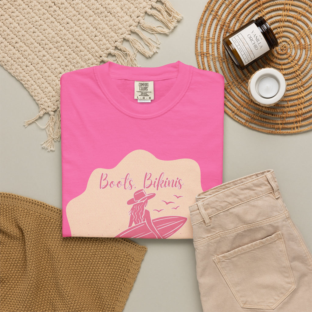 Textured Surf Beach Vintage T-Shirt — 'Beach Bums & Good Vibes' Retro Surf Graphic
