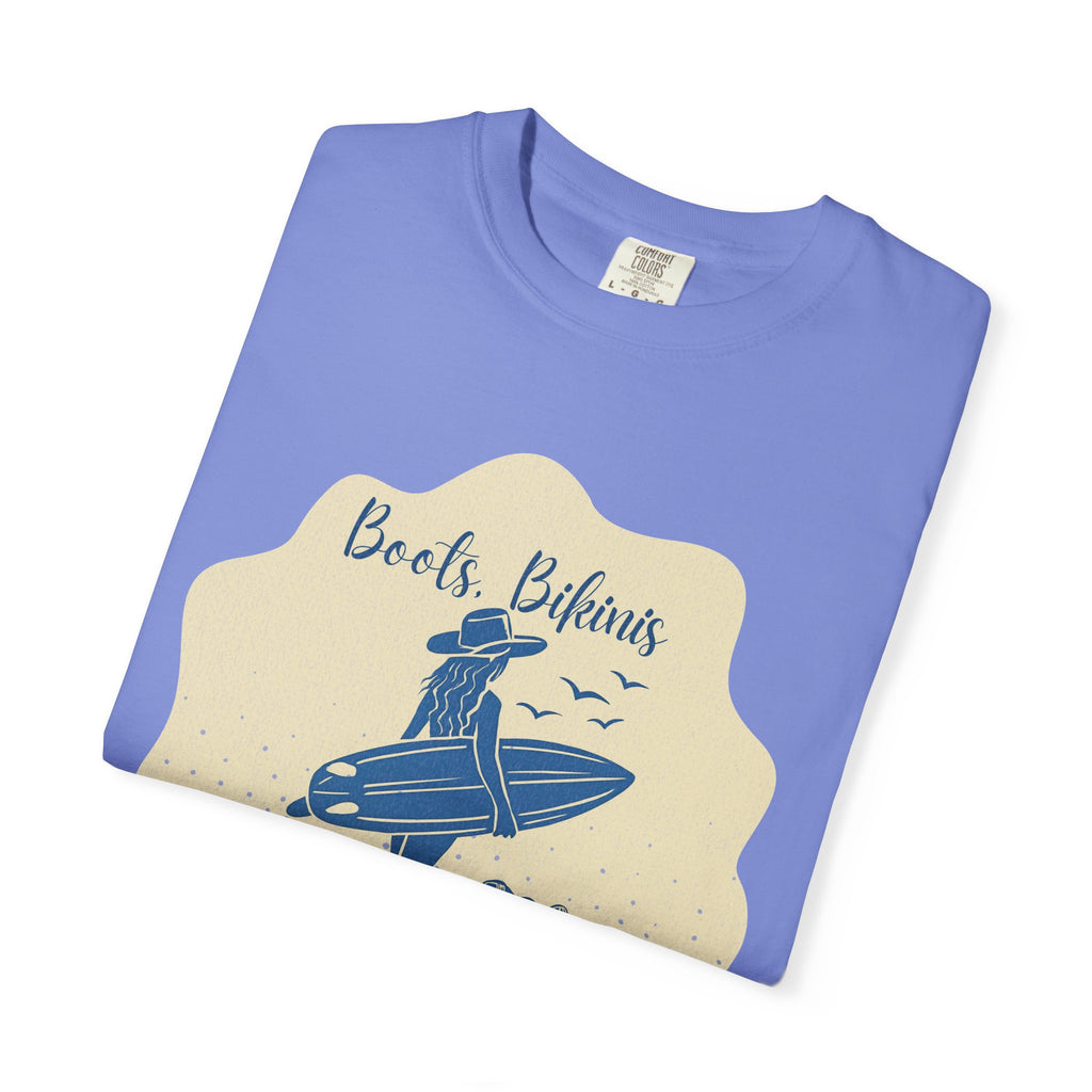 Textured Surf Vibes T-Shirt — 'Beach, Bikinis & Beach Days' Vintage Surf Graphic