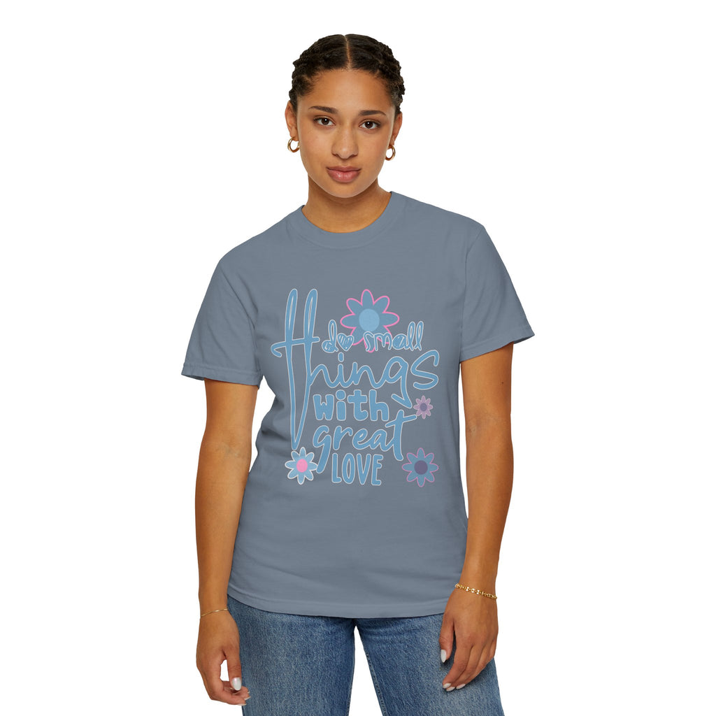 Textured Retro Great Love Graphic Tee