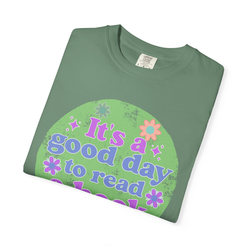 It's a Good Day to Read a Book Textured T-Shirt