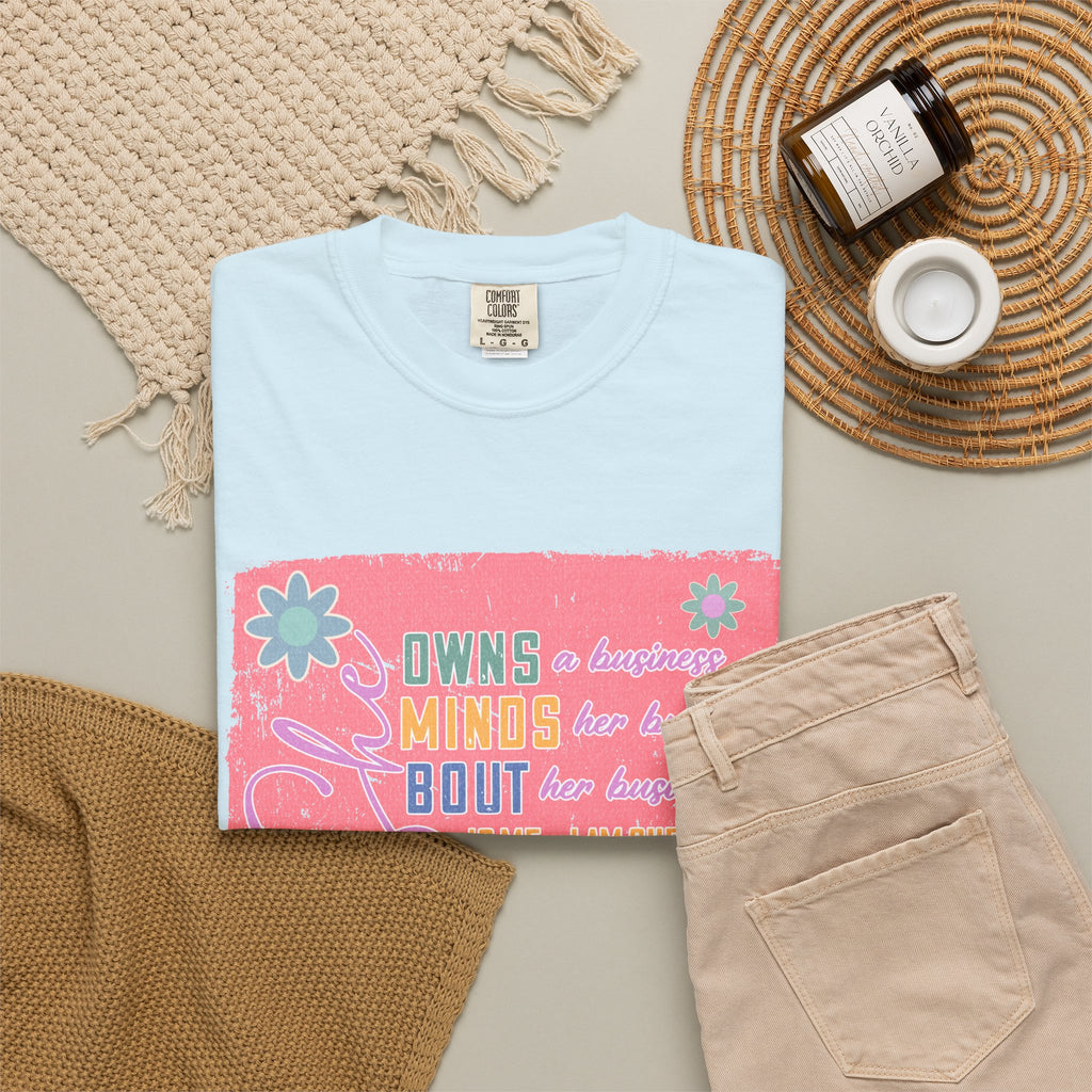 Textured She Owns Minds Her Business T-Shirt —  Floral Retro Design