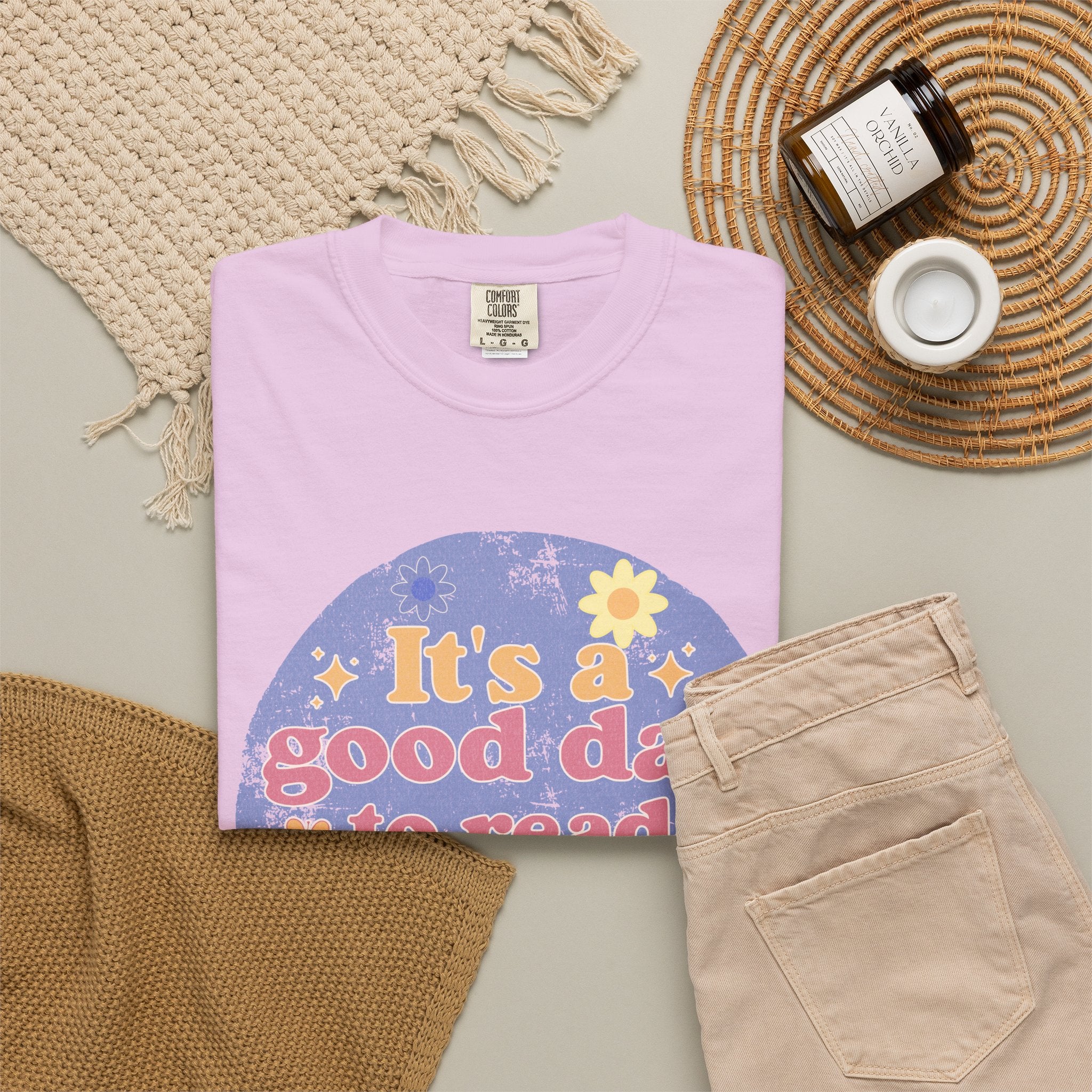 It's a Good Day to Read a Book Textured T-Shirt