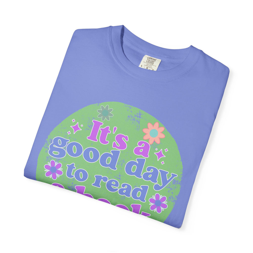 It's a Good Day to Read a Book Textured T-Shirt