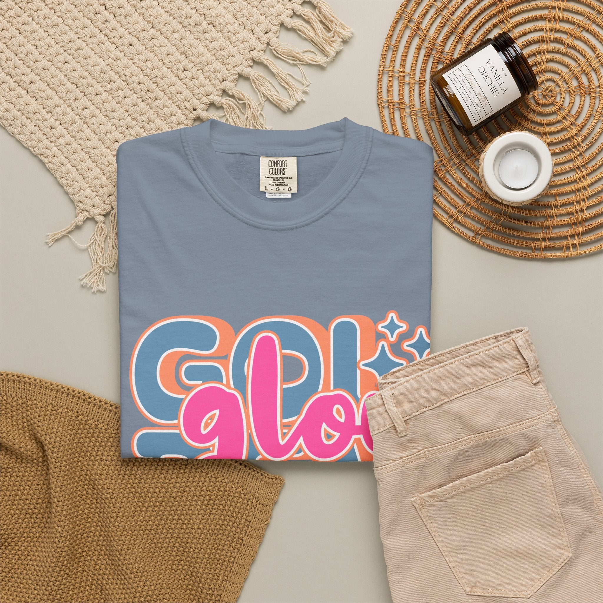 Golden Glow Retro Graphic Textured T-Shirt