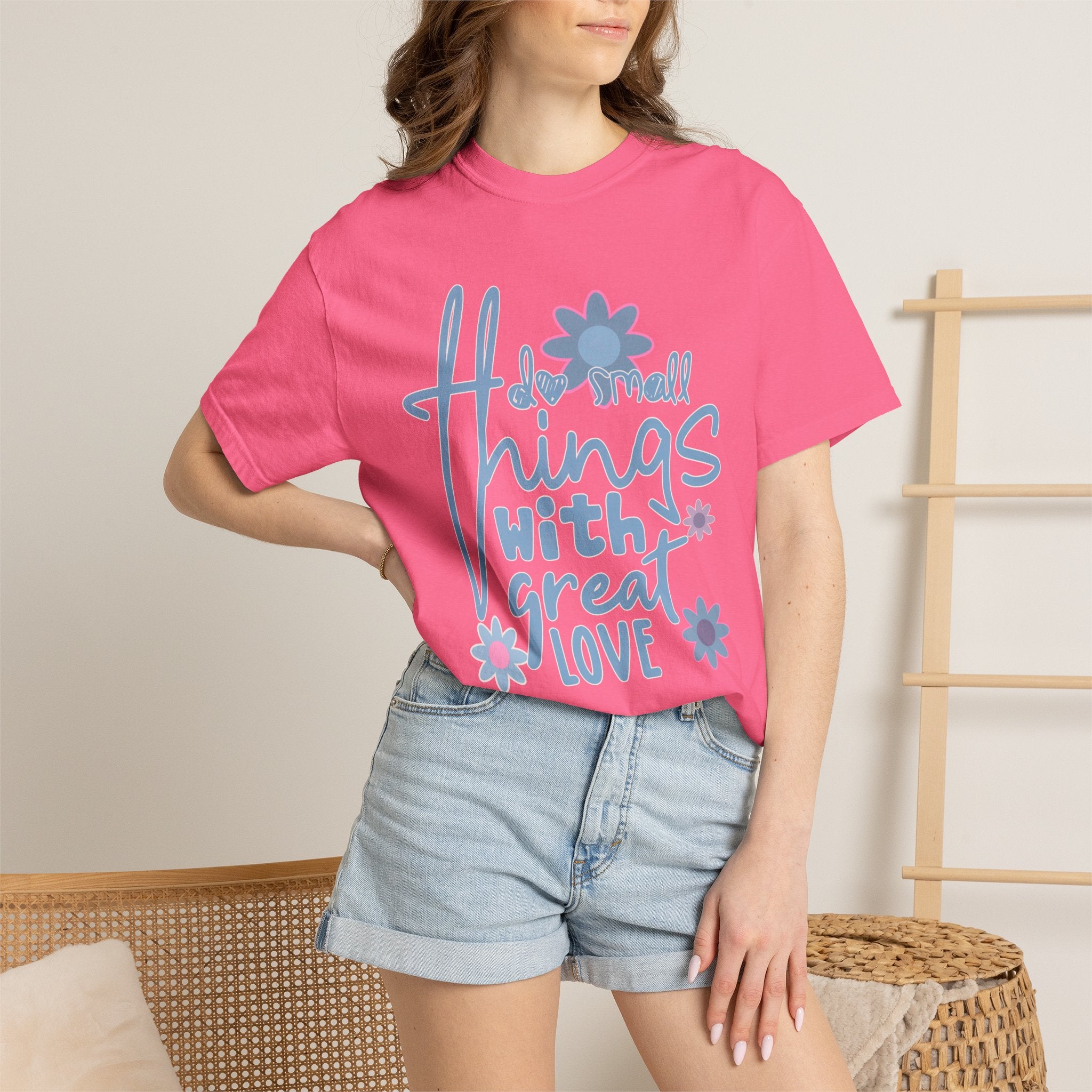 Textured Retro Great Love Graphic Tee