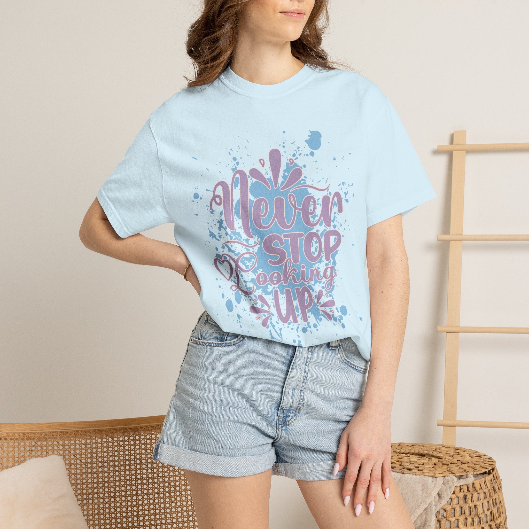 Retro Never Stop Looking Up Tee Textured Inspirational Graphic T-Shirt