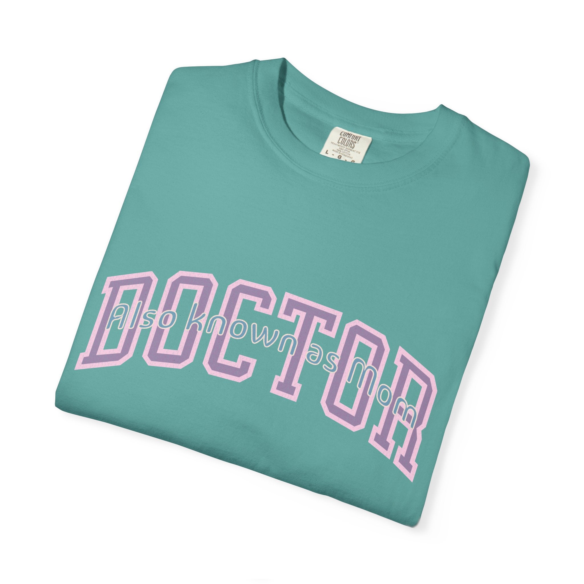 Doctor Also Known As Mom Textured T-Shirt — Retro Shadow Collegiate Medical Tee