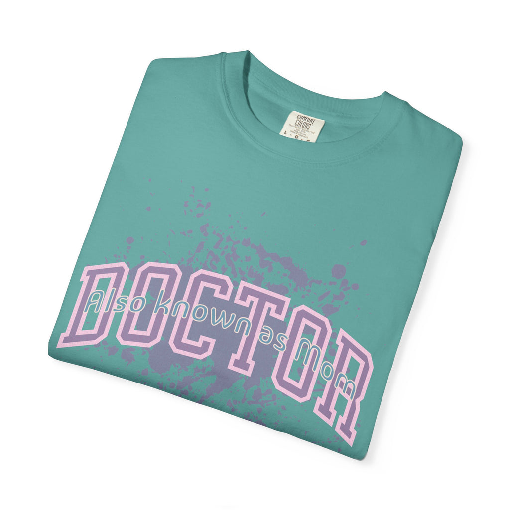 Doctor Also Known As Mom Textured T-Shirt — Retro Pink & Purple Splatter Medical Shirt