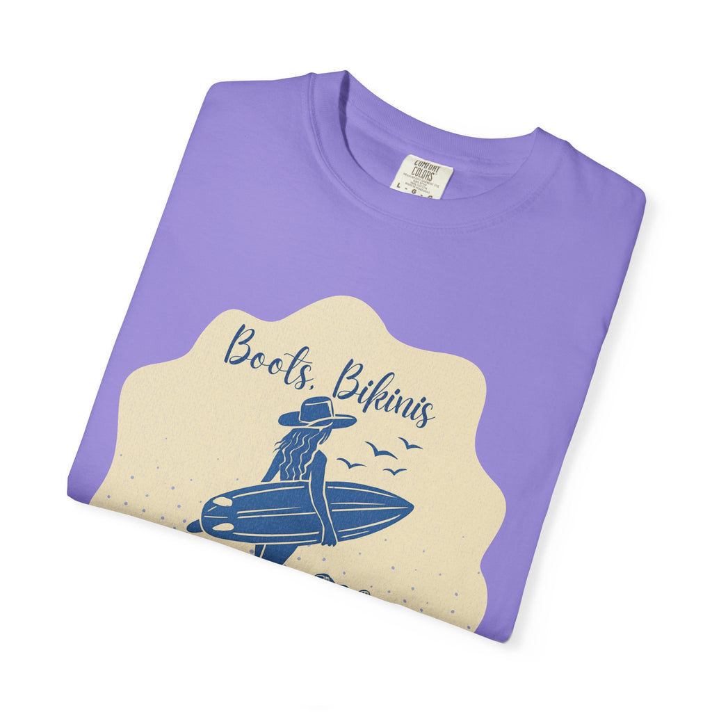 Textured Surf Vibes T-Shirt — 'Beach, Bikinis & Beach Days' Vintage Surf Graphic
