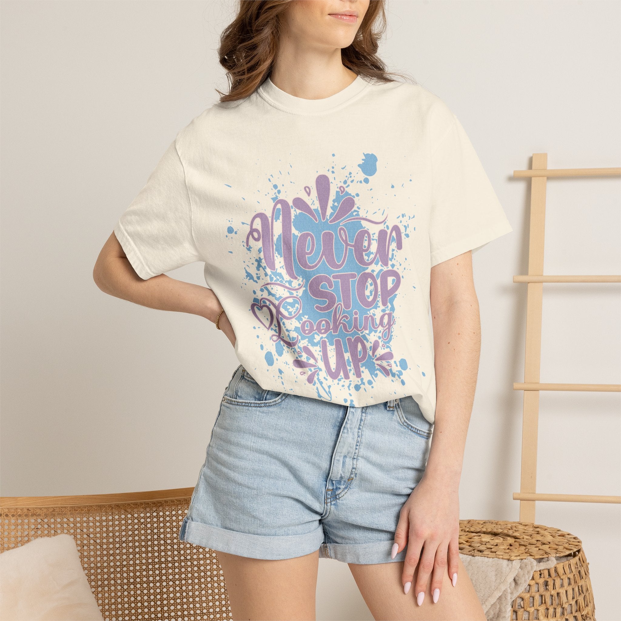 Retro Never Stop Looking Up Tee Textured Inspirational Graphic T-Shirt