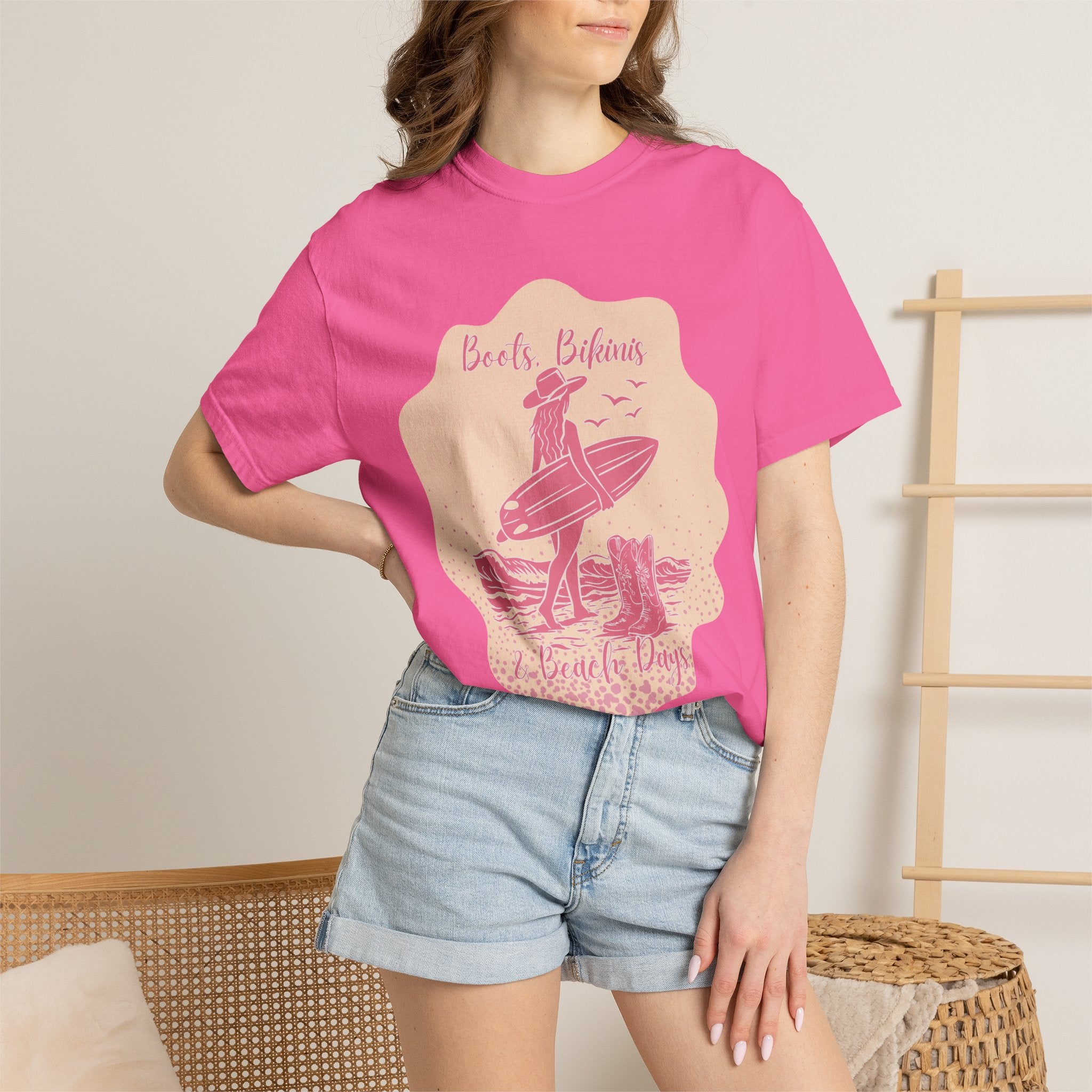 Textured Surf Beach Vintage T-Shirt — 'Beach Bums & Good Vibes' Retro Surf Graphic
