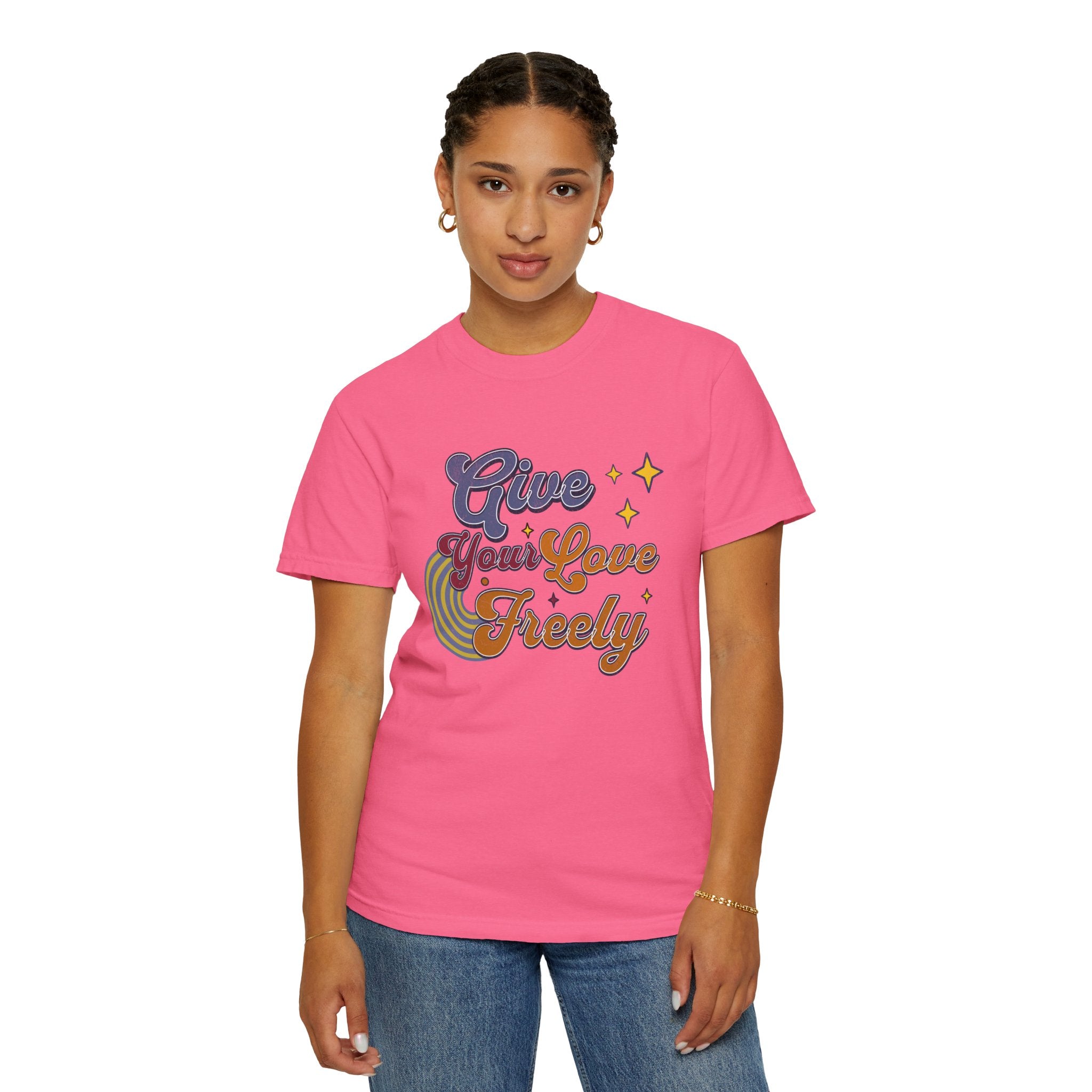 Textured Give Your Love Freely Retro Graphic T-Shirt