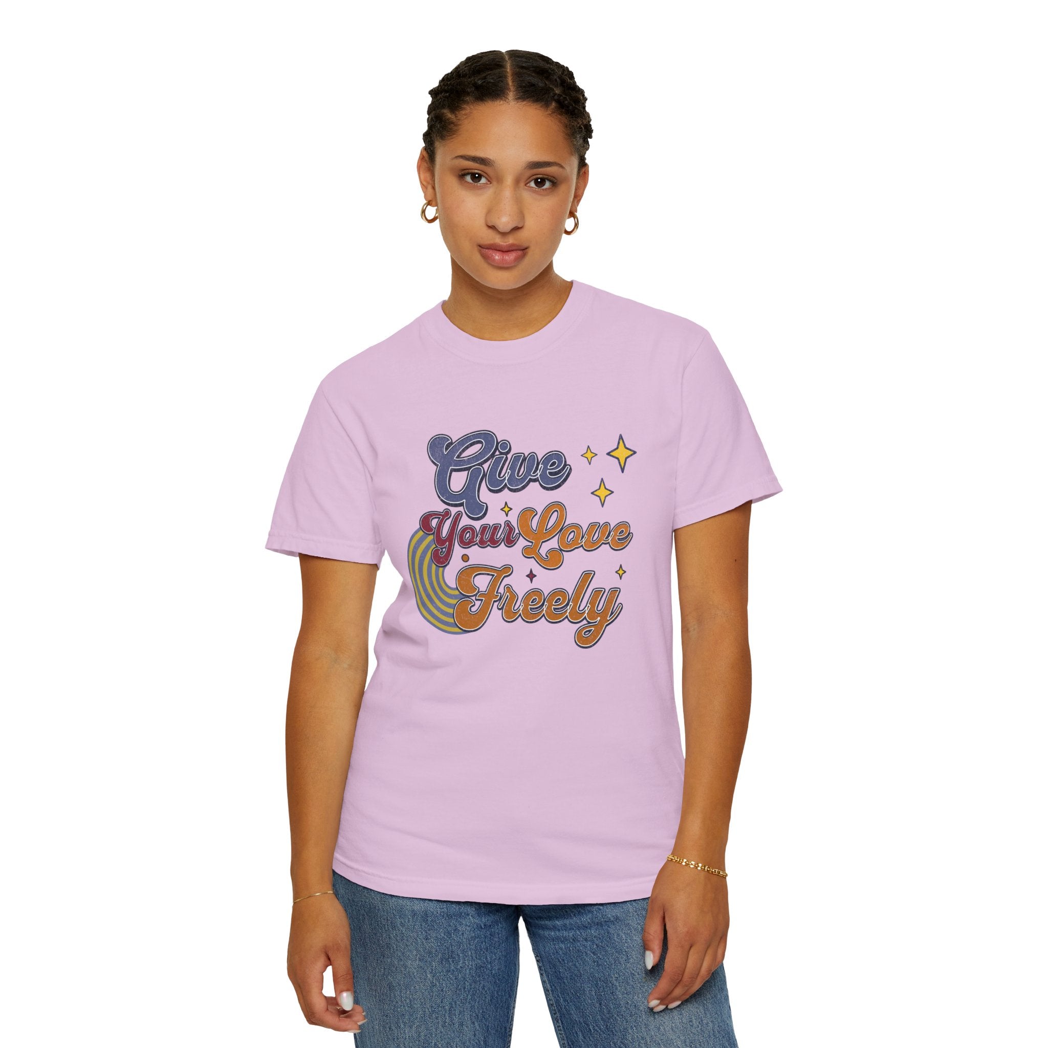 Textured Give Your Love Freely Retro Graphic T-Shirt