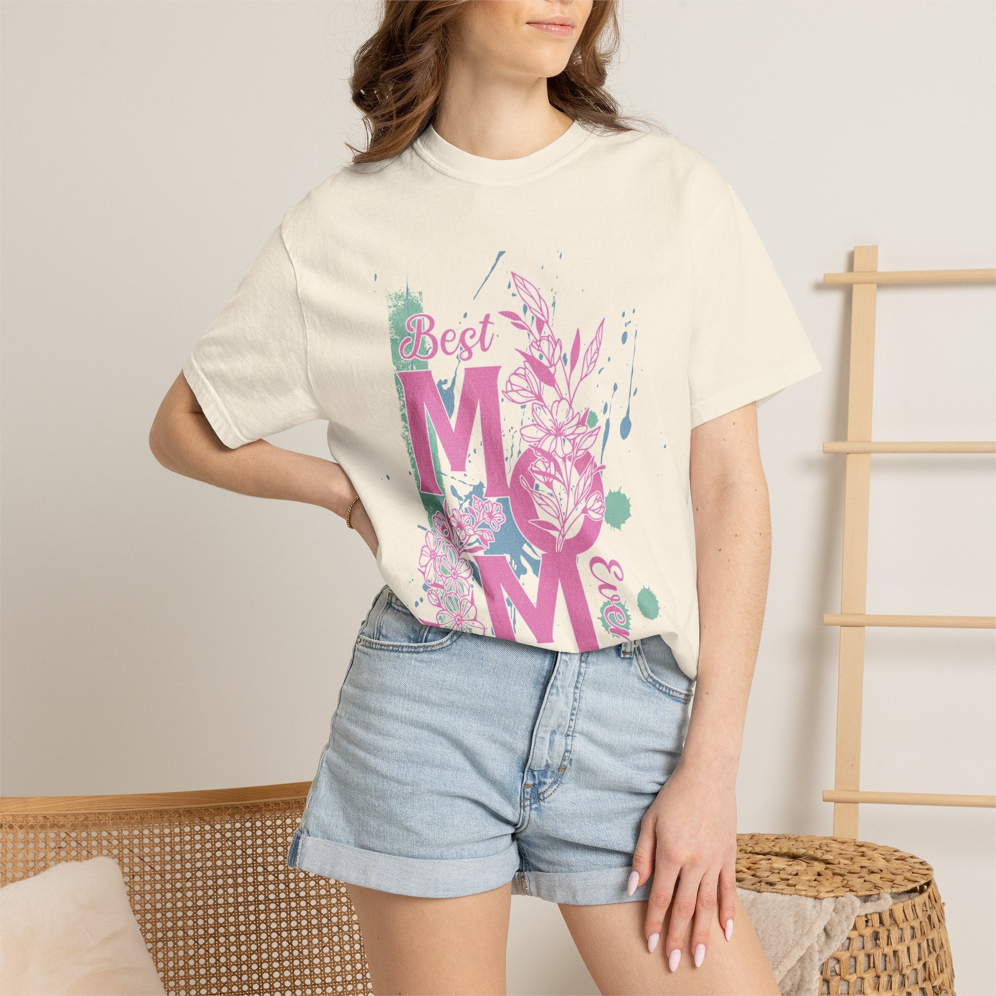 Best Mom Floral T-Shirt — Textured Mother's Day Gift Tee