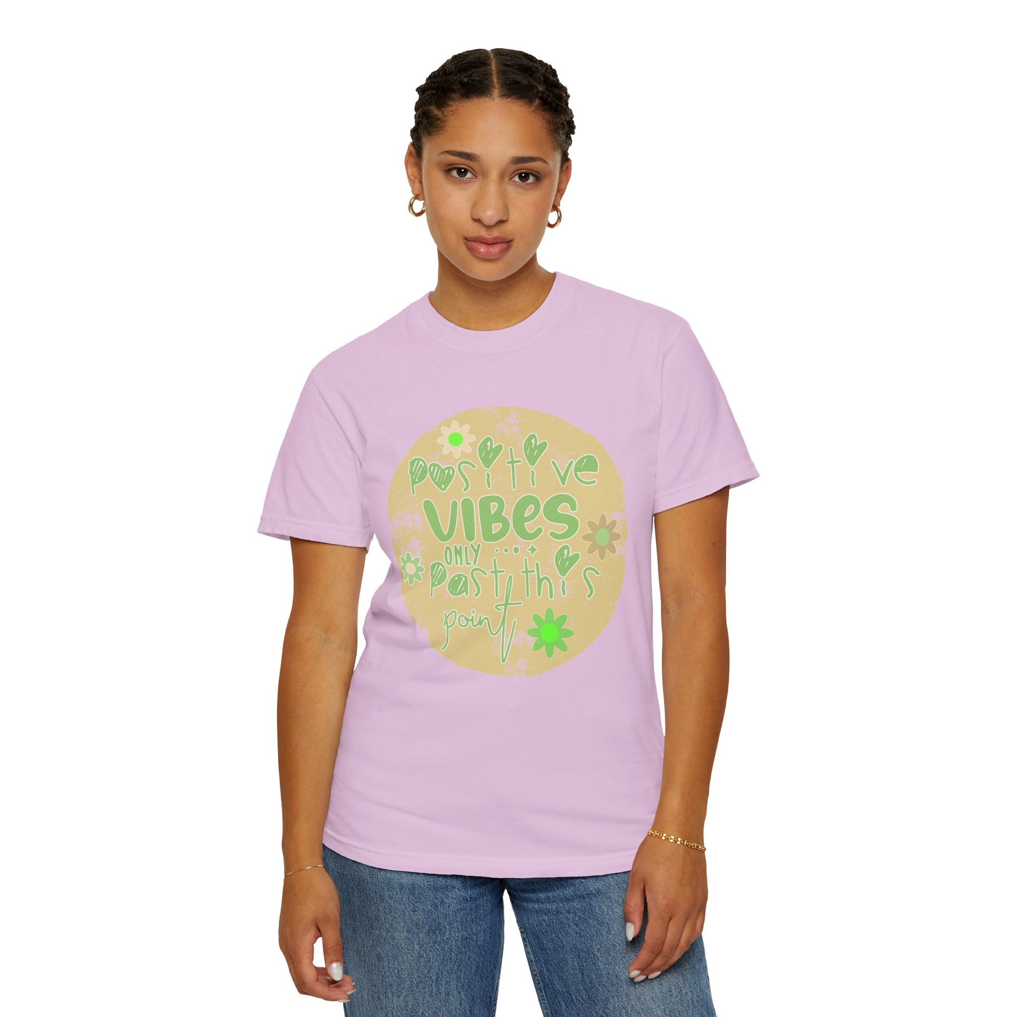 Textured Positive Vibes T-Shirt – "Positive Vibes Only" Retro Floral Graphic Tee