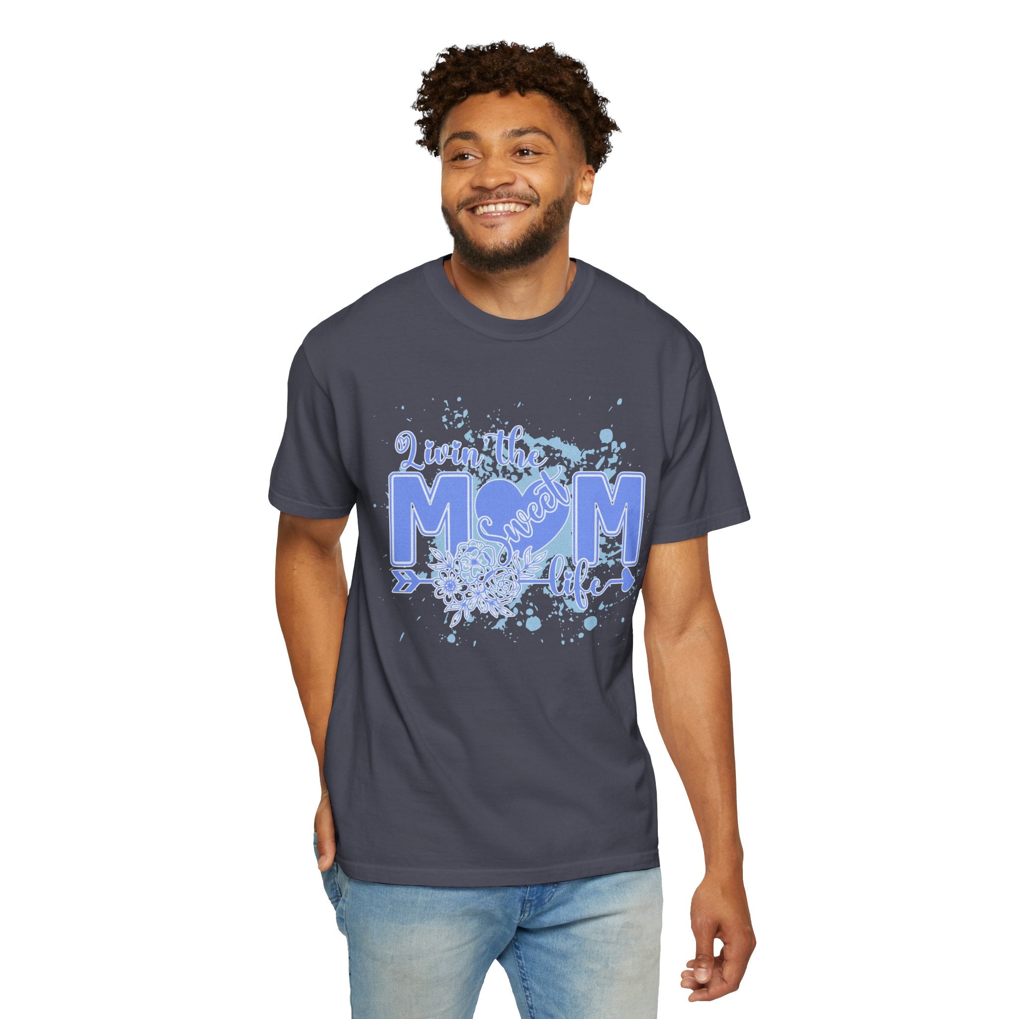 Mom Life T-Shirt - Livin' the Mom Life Graphic Tee