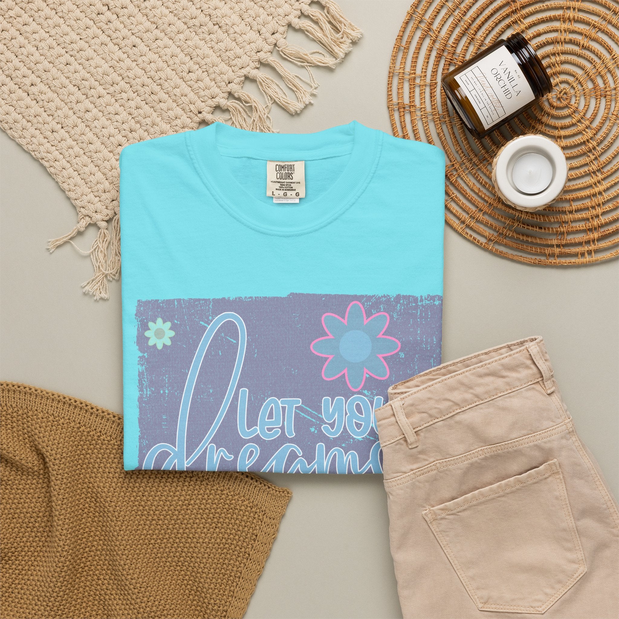 Textured Dream Big Floral T-Shirt — "Live Your Dreams" Inspirational Graphic Tee