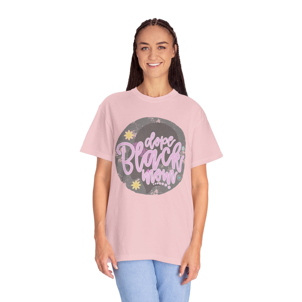 Dope Black Mom Textured  T-Shirt — Retro Script Graphic Tee for Proud Moms