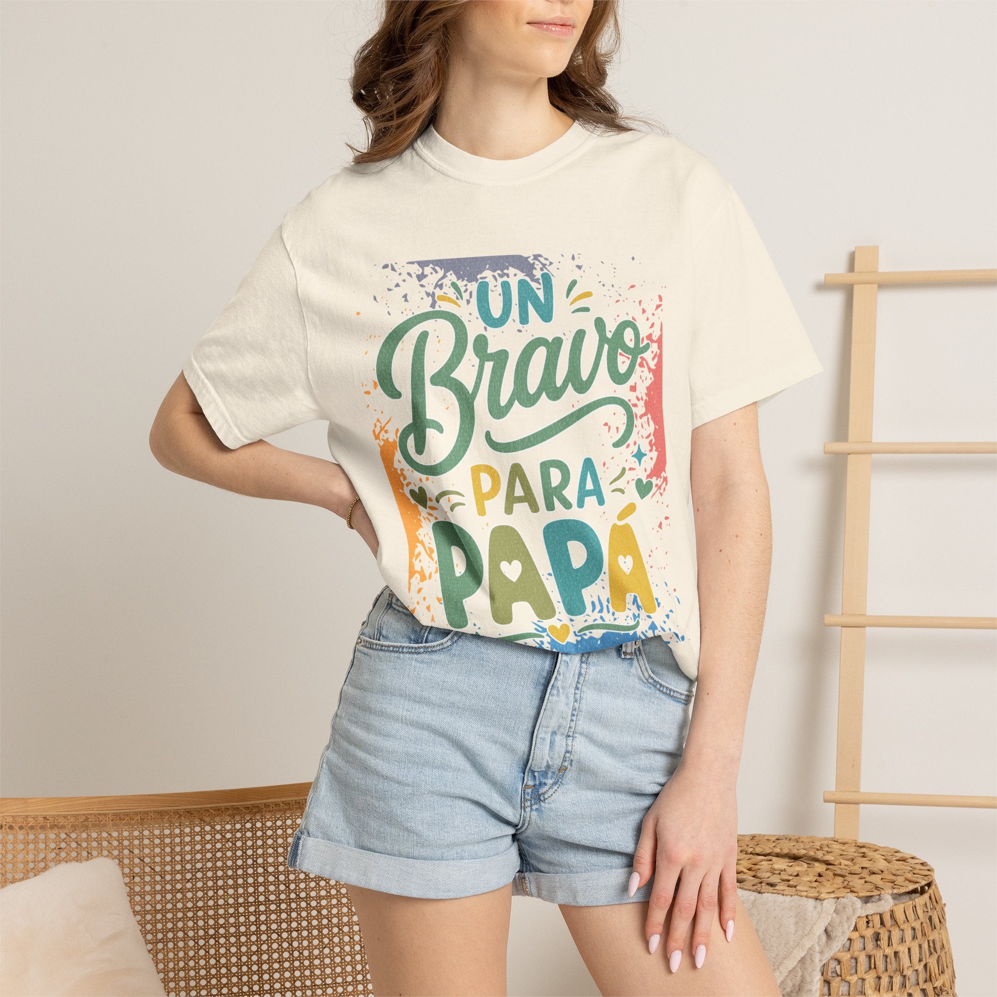 On Bravo Para Papá Textured T-Shirt — Colorful Father’s Day Spanish Dad Tee