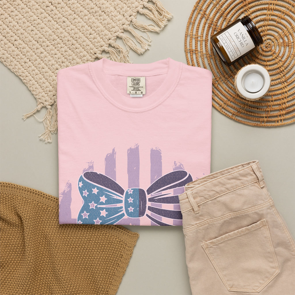 America Flag Bow Textured T-Shirt – Patriotic Floral USA Graphic Tee
