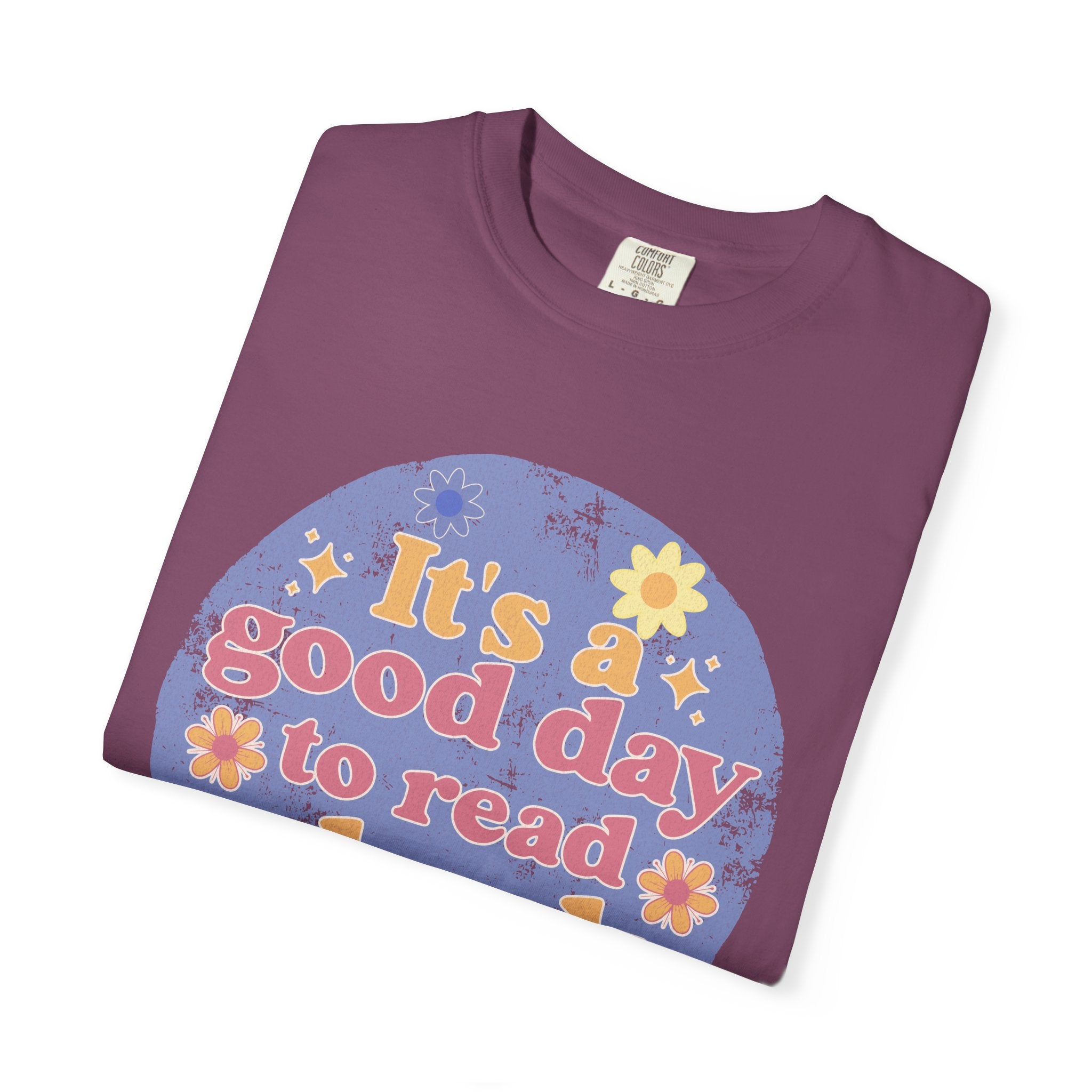 It's a Good Day to Read a Book Textured T-Shirt