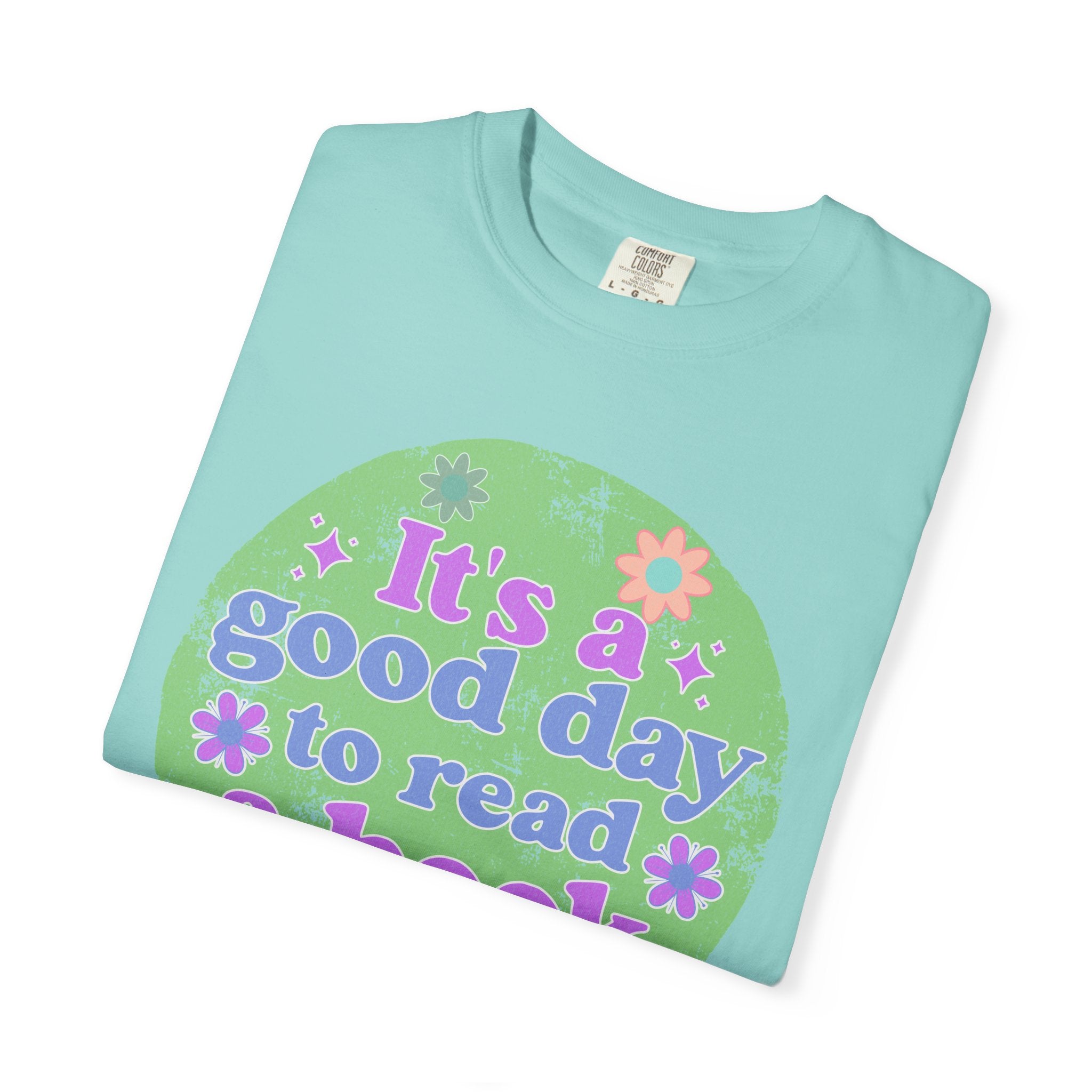 It's a Good Day to Read a Book Textured T-Shirt