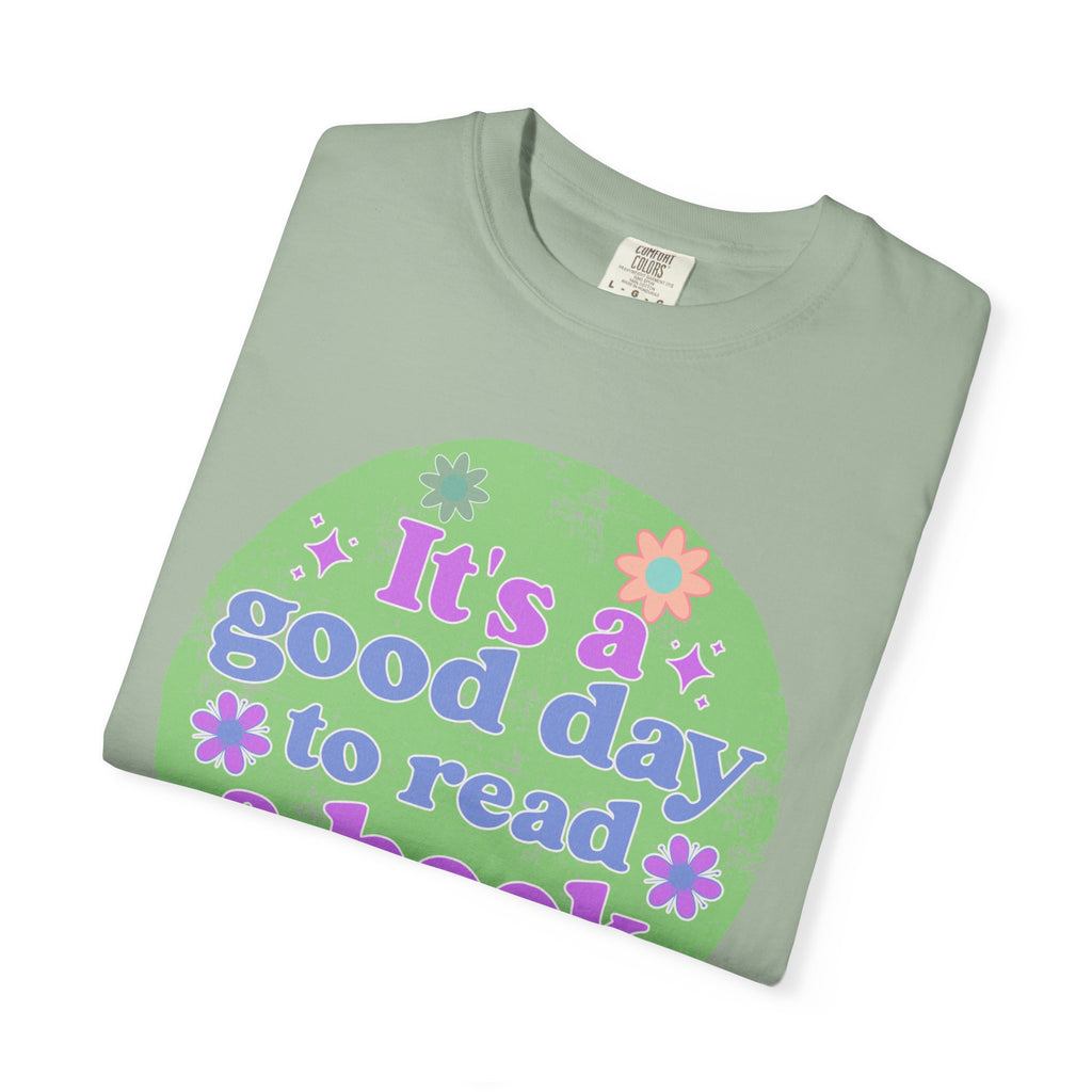 It's a Good Day to Read a Book Textured T-Shirt