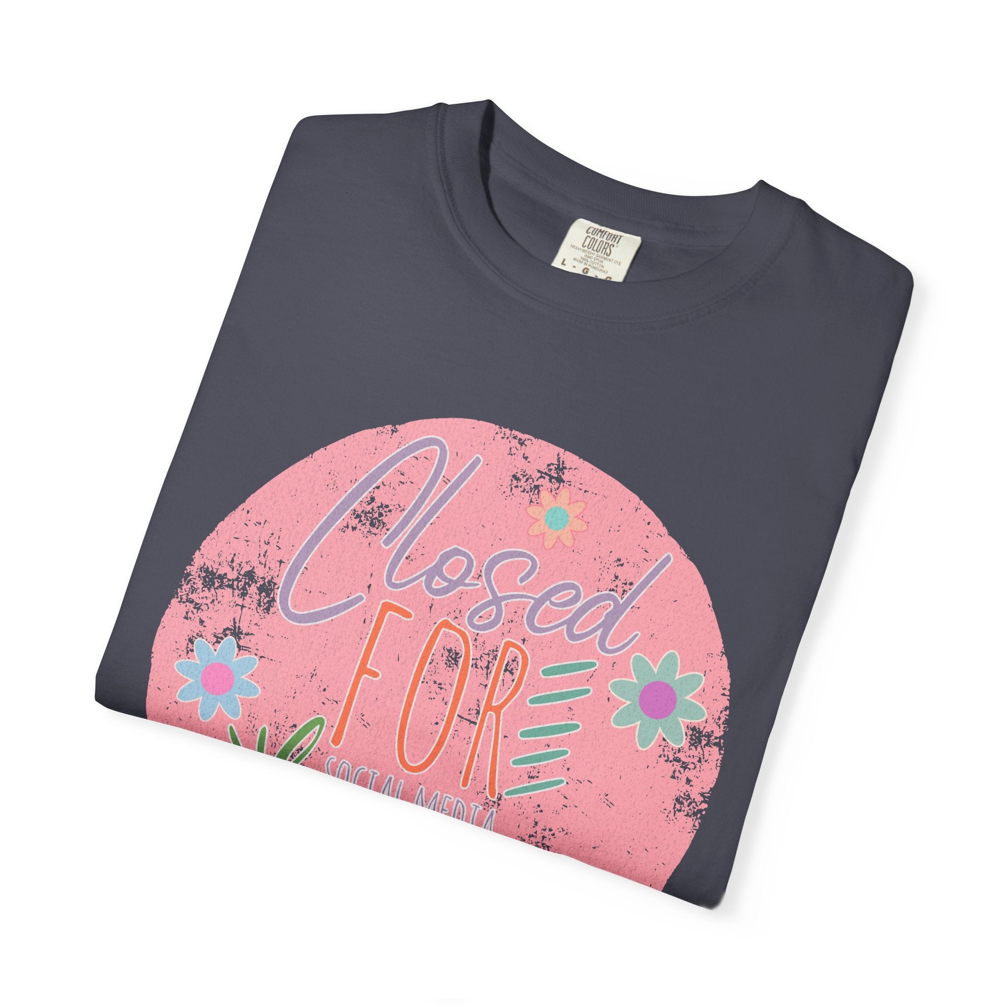 Closed For Detox Textured T‑Shirt — Cute Floral Wellness Tee