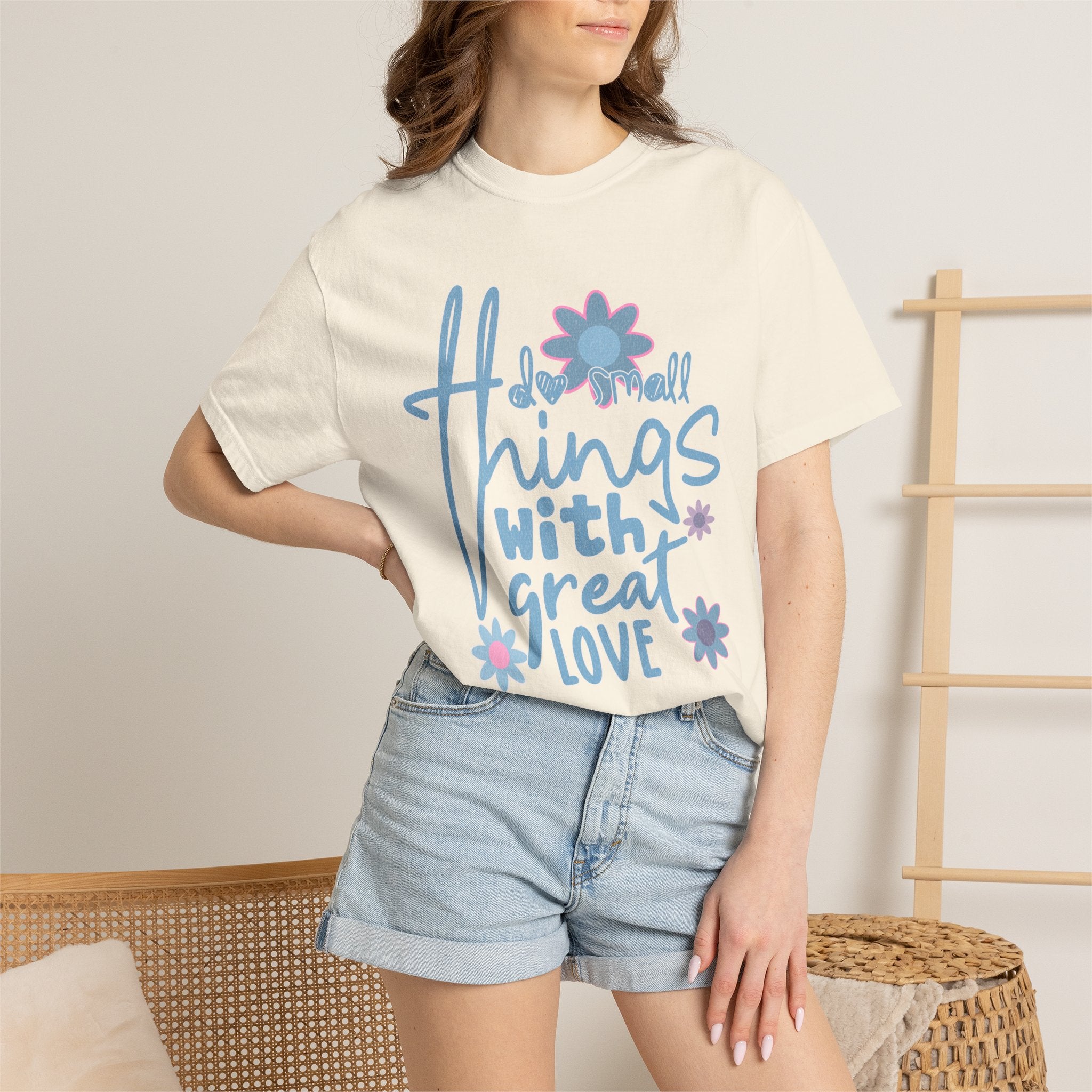 Textured Retro Great Love Graphic Tee